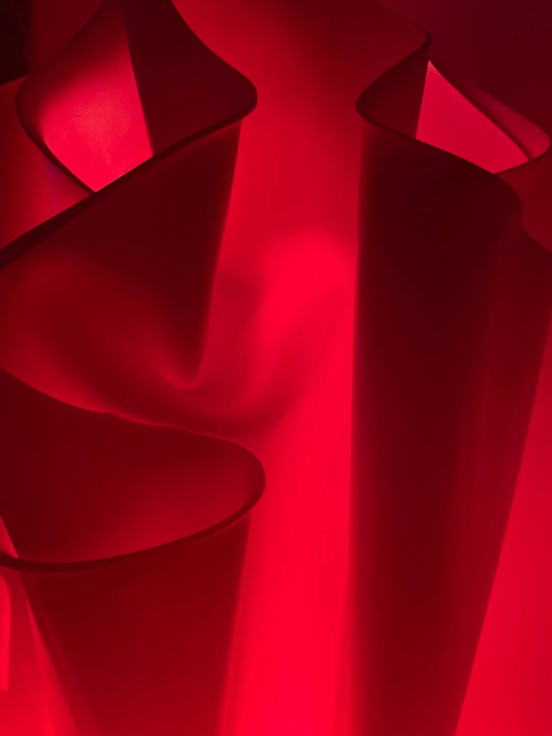 Les Exclarares XXL corolla lamp