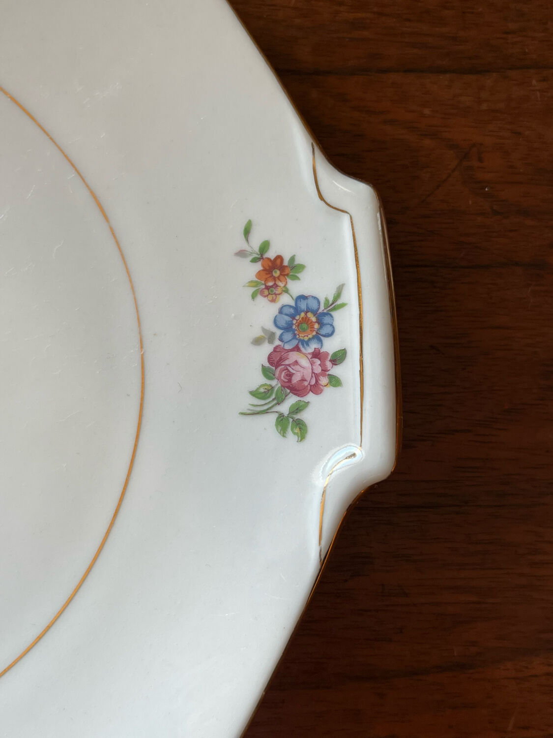 Porcelain serving plate