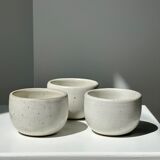 Trio of white ceramic cups D9cm