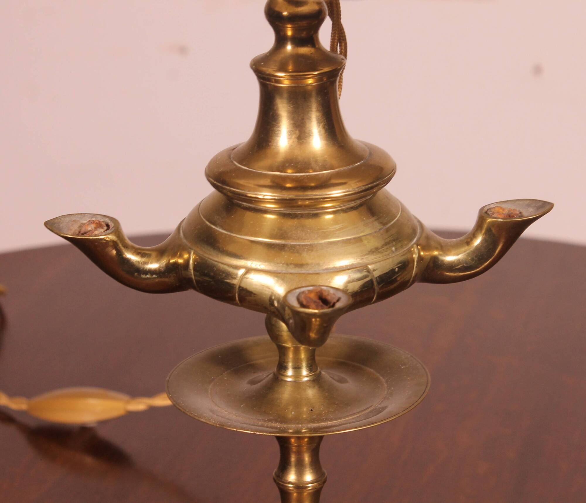 lampe à huile en bronze- 18° siècle - Espagne monté en lampe avec son abat-