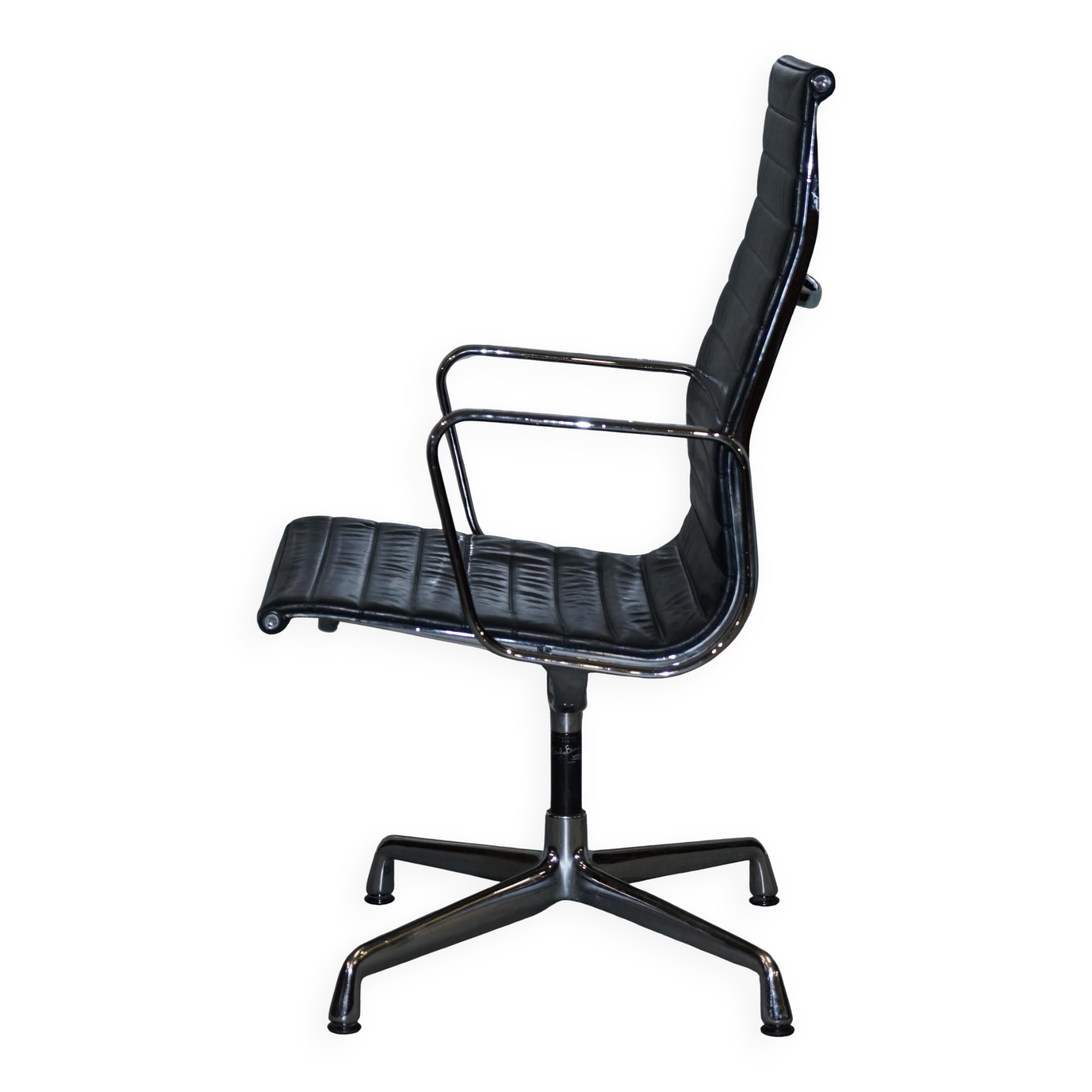 Vitra Eames Herman Miller swivel chair leather - edition 1 of 10