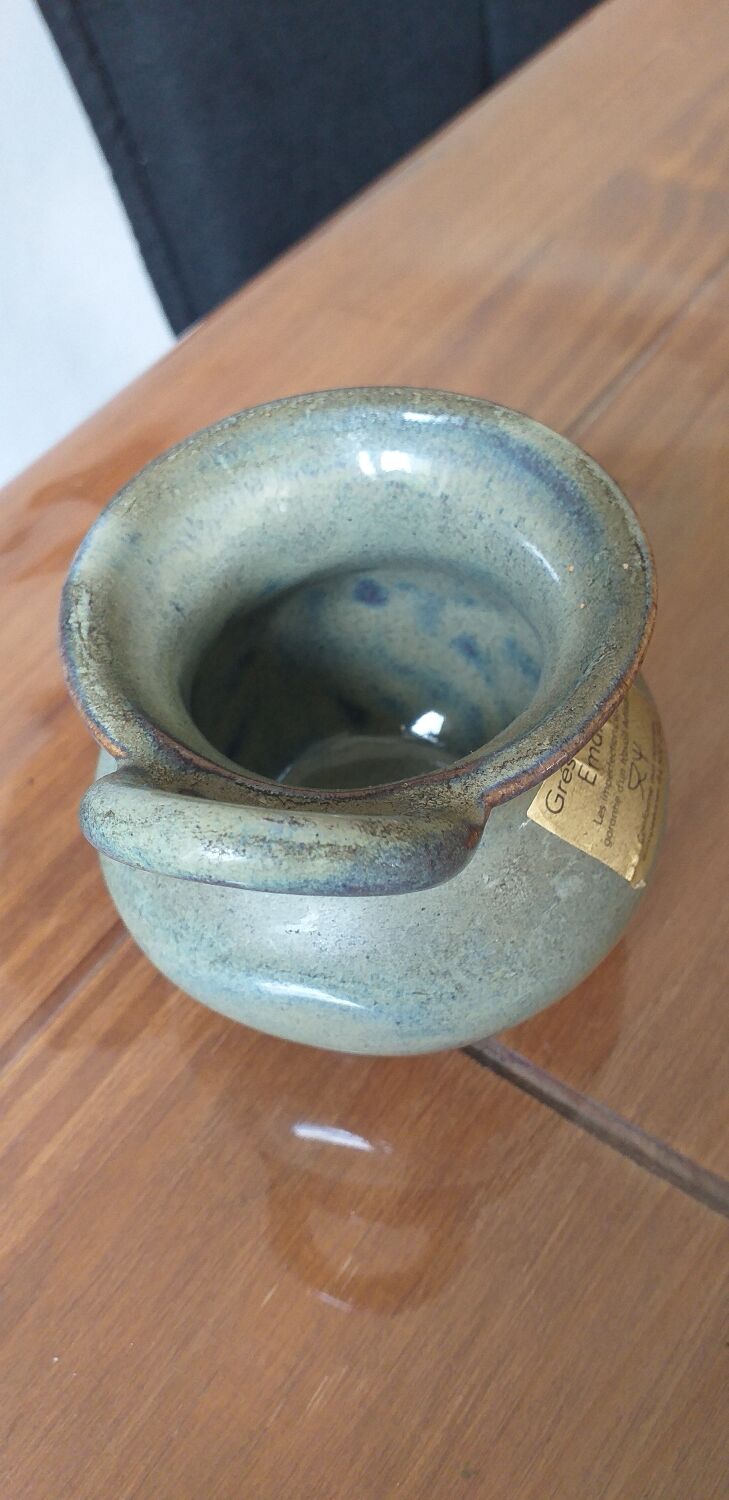 Small pot fleur de sel in Sandstone