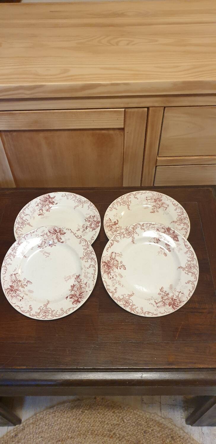 Four St Amand and Hamage flat plates