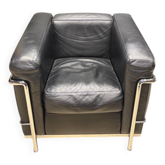 L2c armchair by Le Corbusier for Cassina (official)