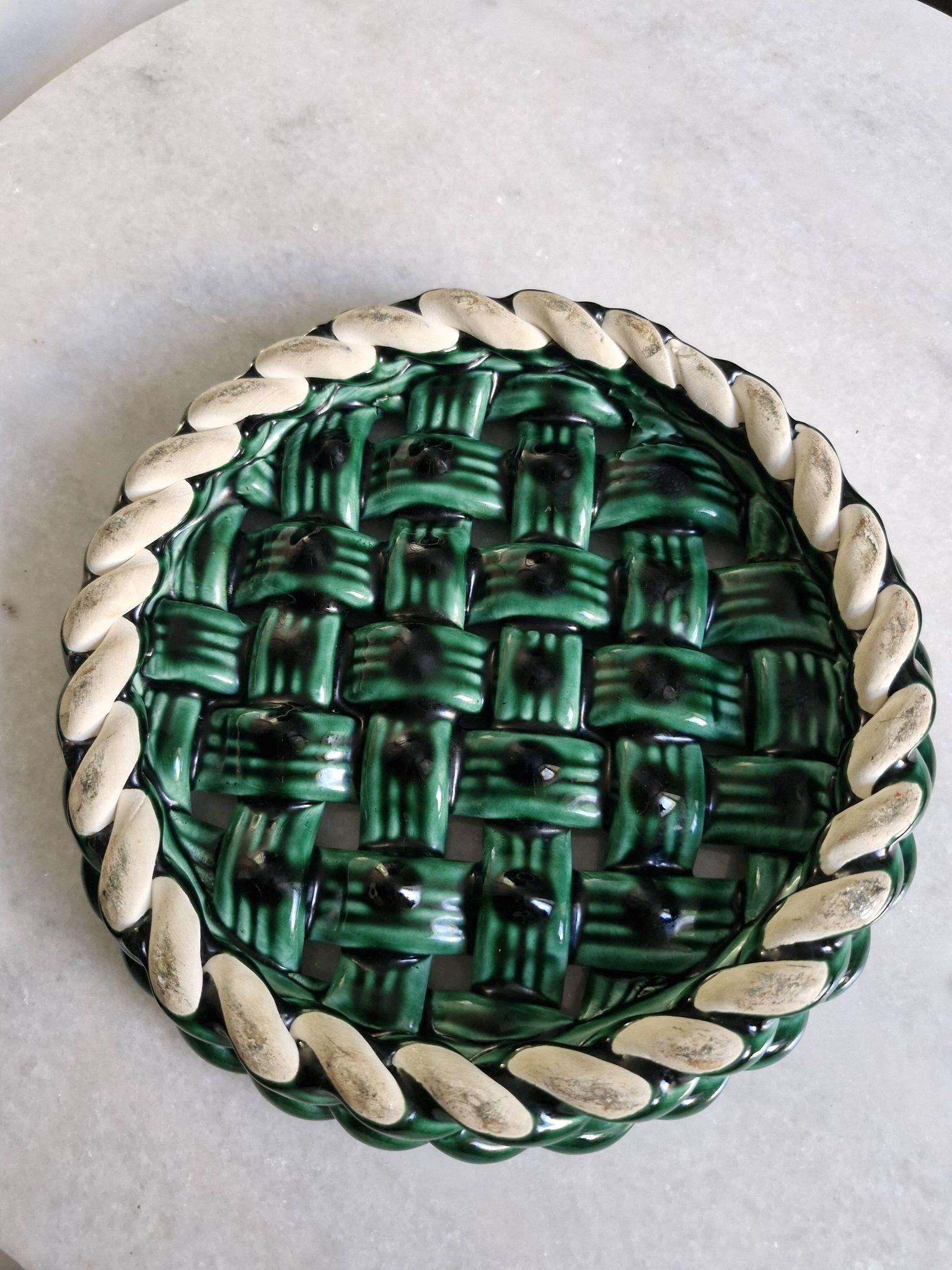 Dessous de plat en céramique tressée verte style Vallauris