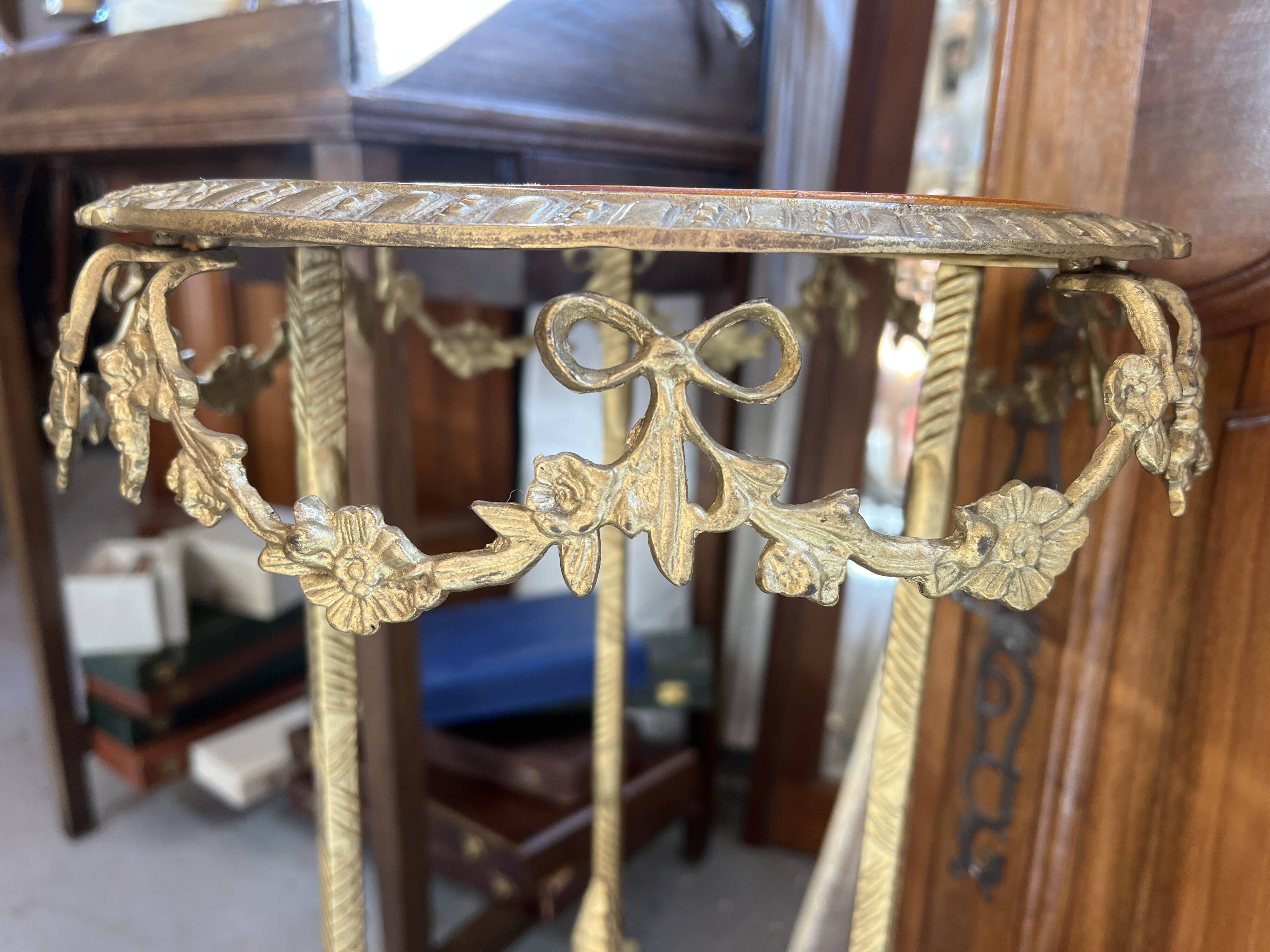 Bronze pedestal table