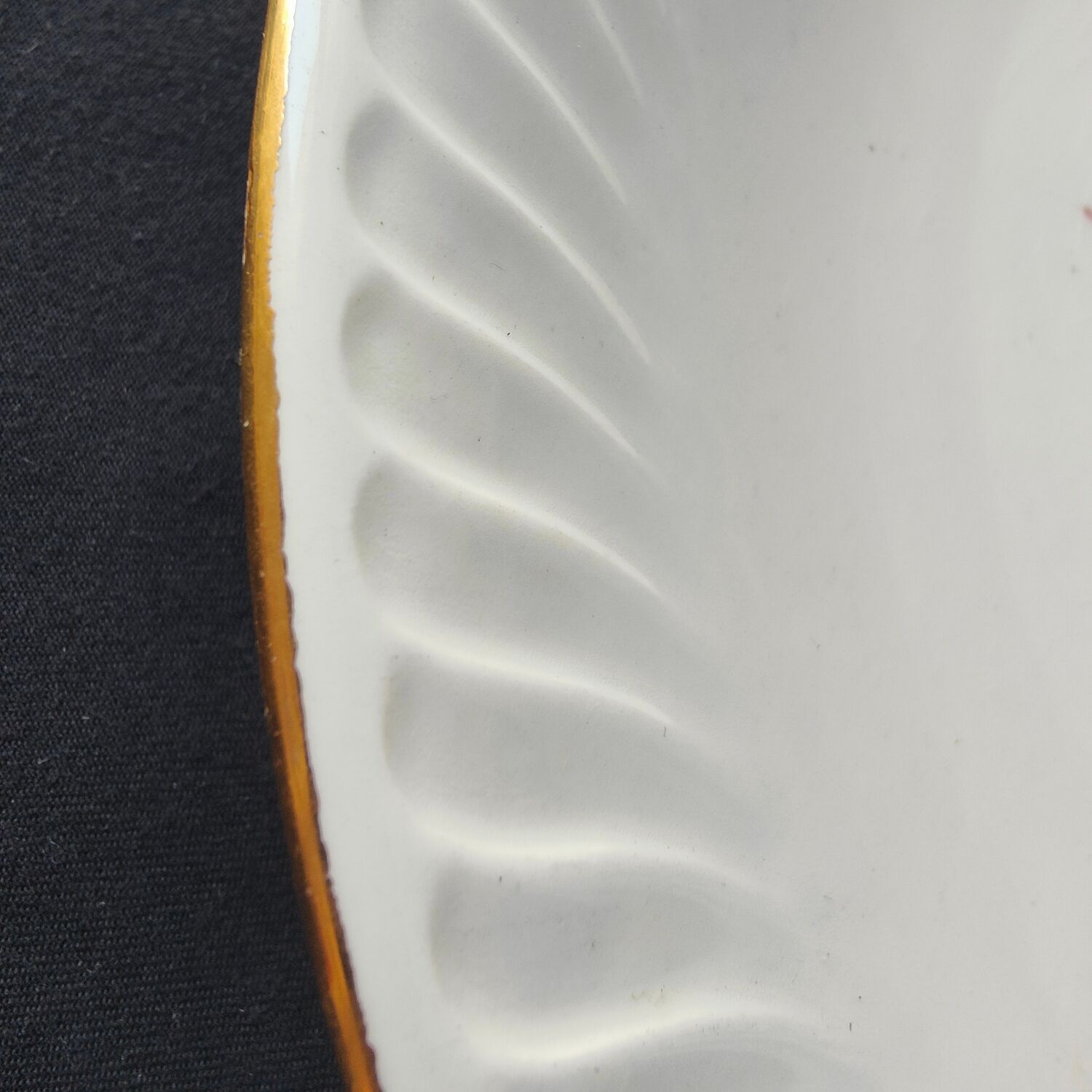 Flat round dish Gien Aloha