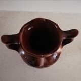 Vase with two slip handles