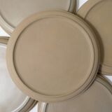 9 assiettes plates en grès vintage