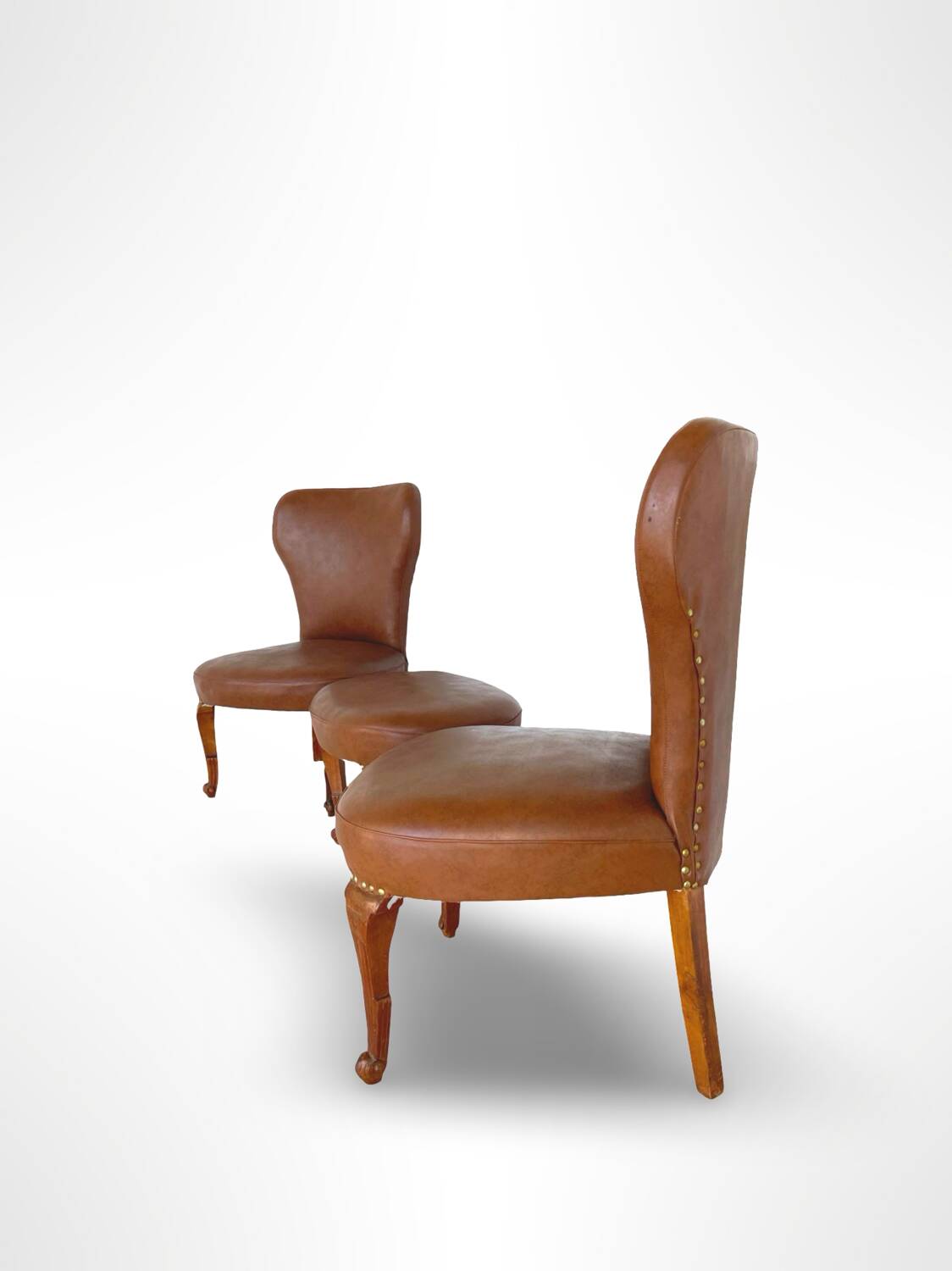 Ensemble de chaises d'appoint et tabouret pour pied, années 1950.