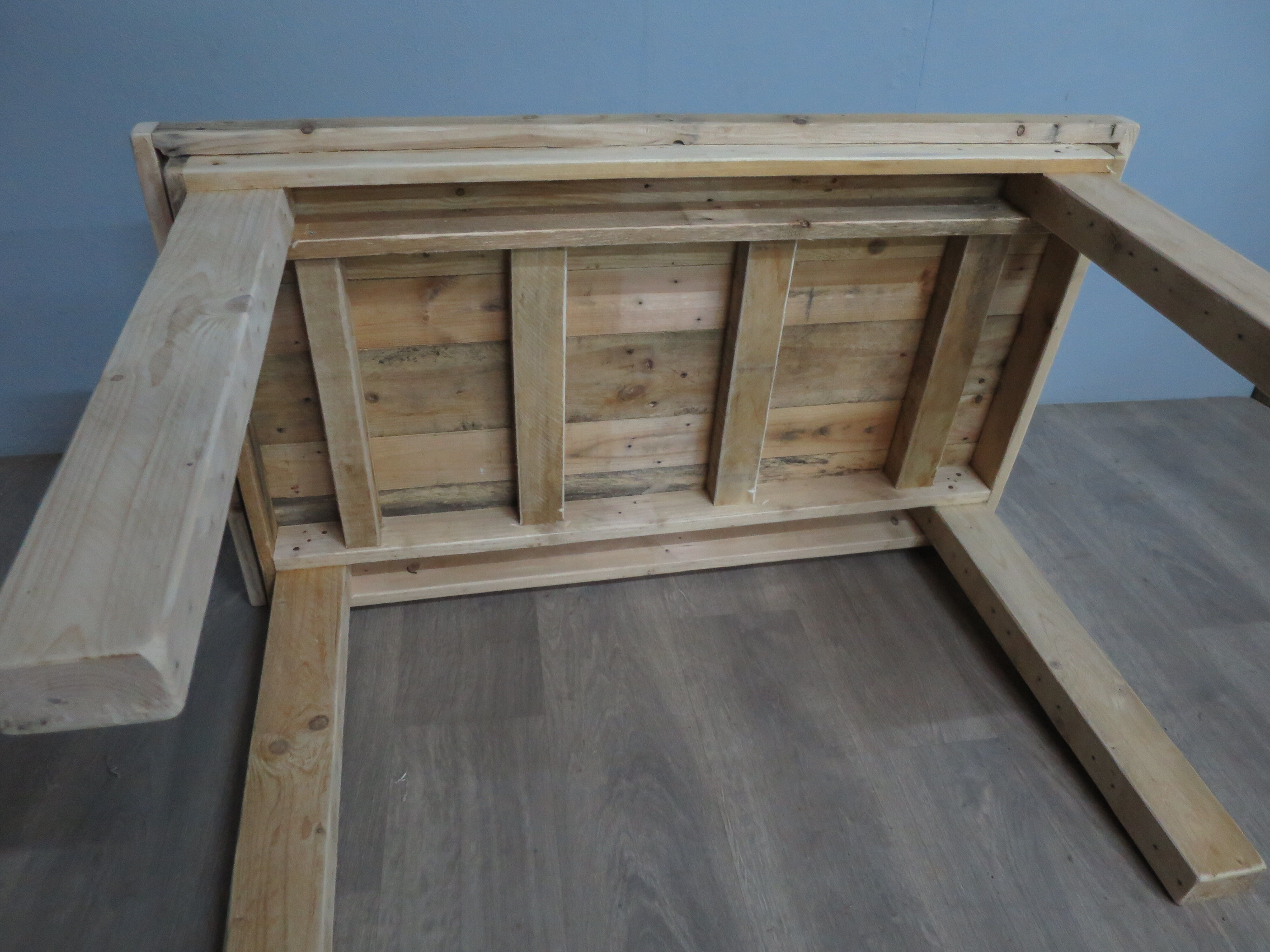 Table à manger brut en bois massif