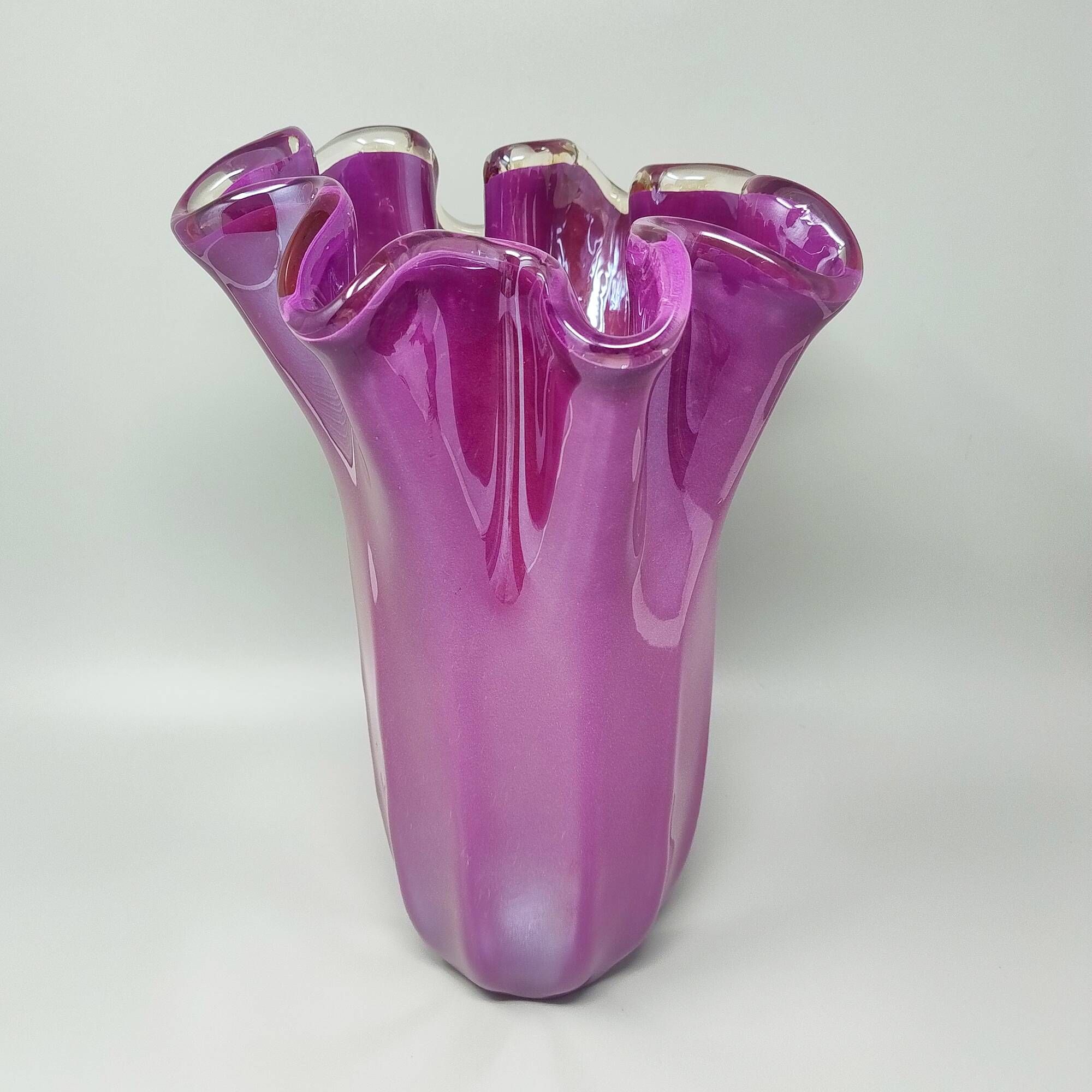 Vase en verre Murano Fazzoletto magenta-rose Michielotto des années 1970.