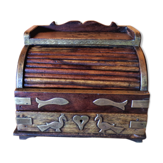 Jewelry box