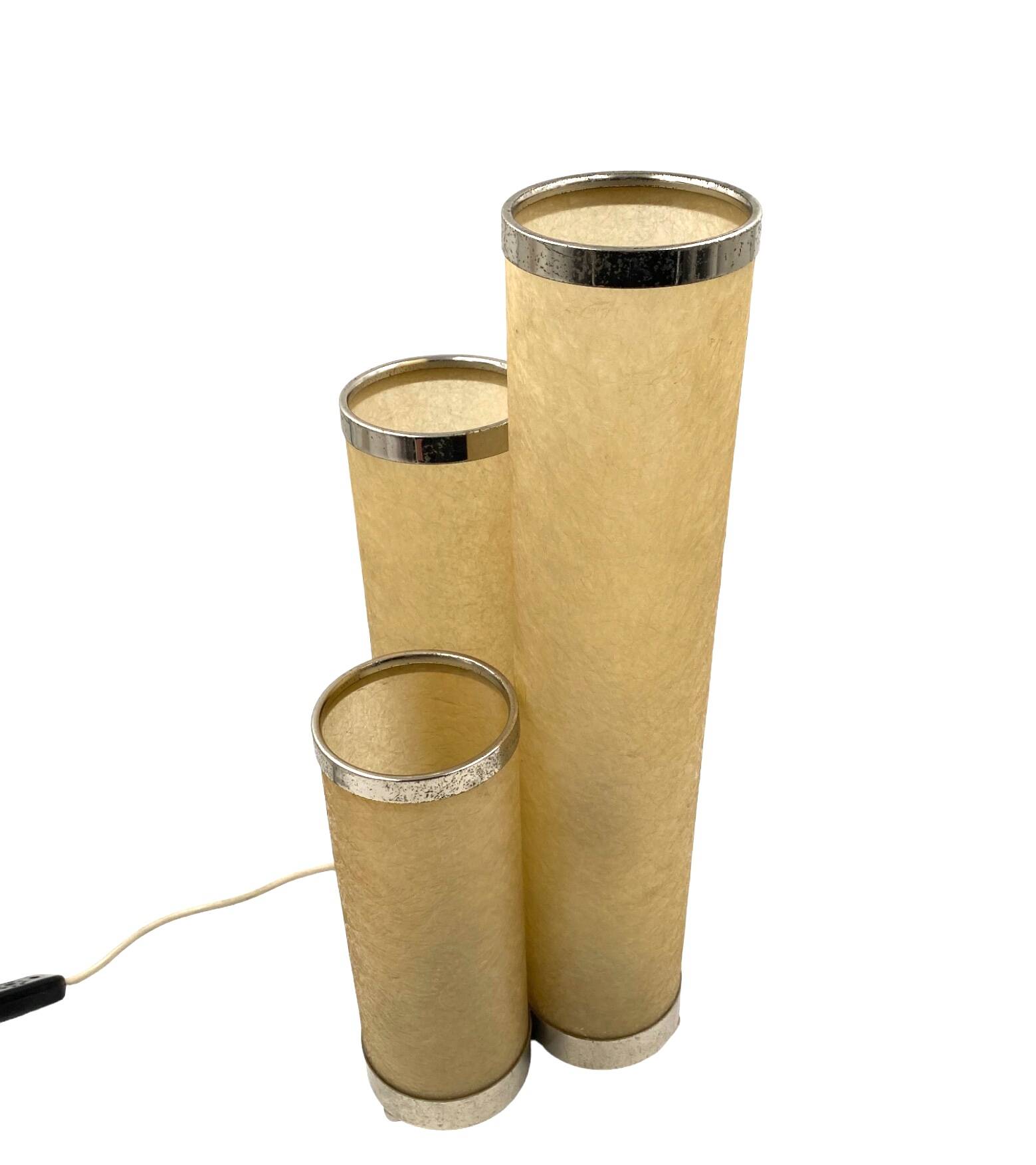 Hollywood regency fiberglass and brass table lamp, Italy 1970s