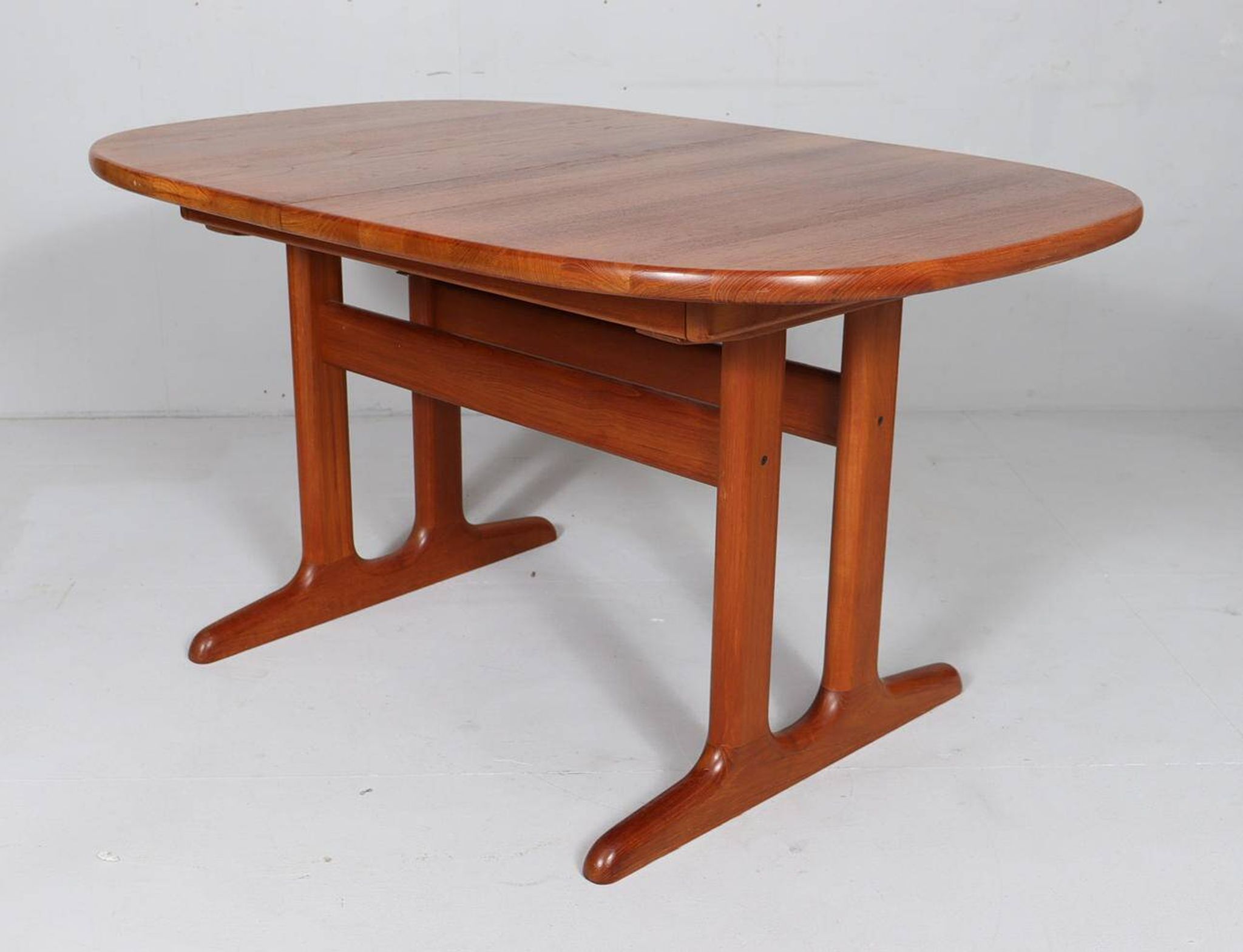 Mid-century extendable dining table/teak table by Glostrup, Denmark, 1960s.