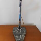 Articulated arm desk lamp