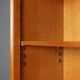 Petite armoire design vintage plaquée en chêne des années 50 d'origine