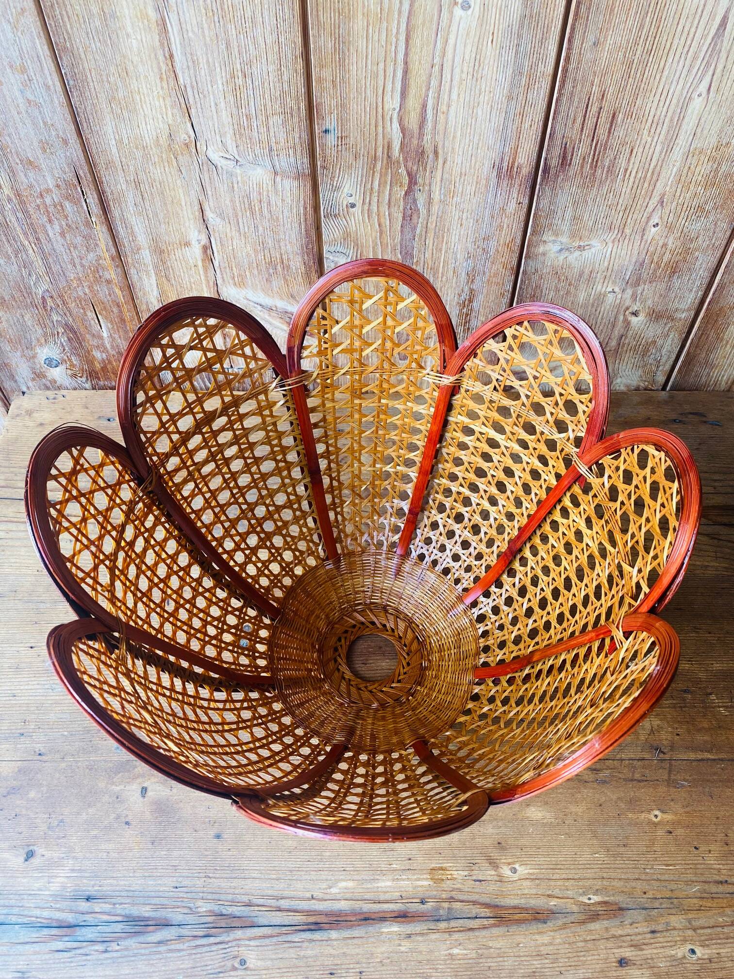 Vintage rattan flower pendant light.