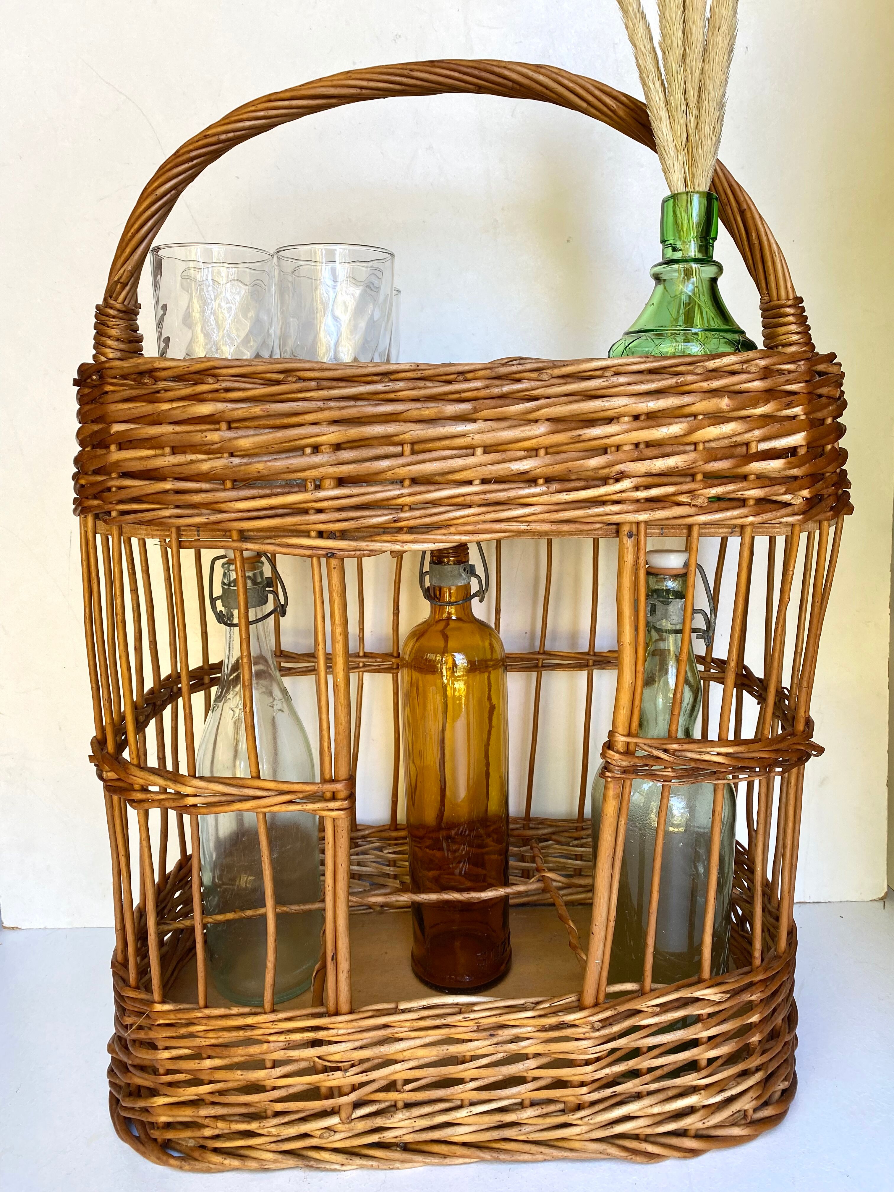 Bottle holder servant vintage nomadic bar