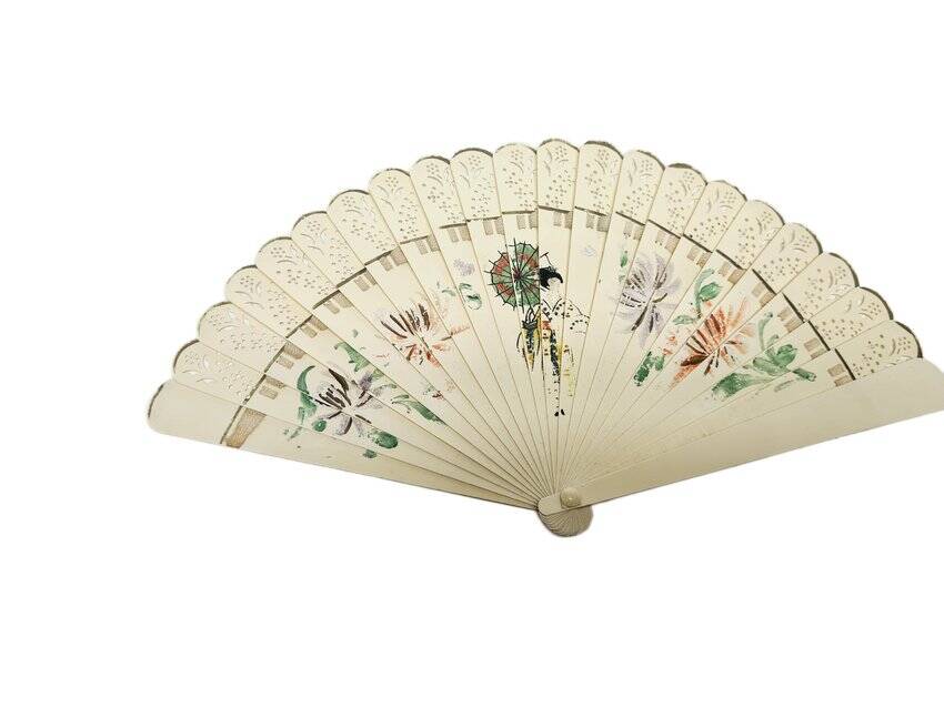 Art Nouveau celluloid fan, 1900s