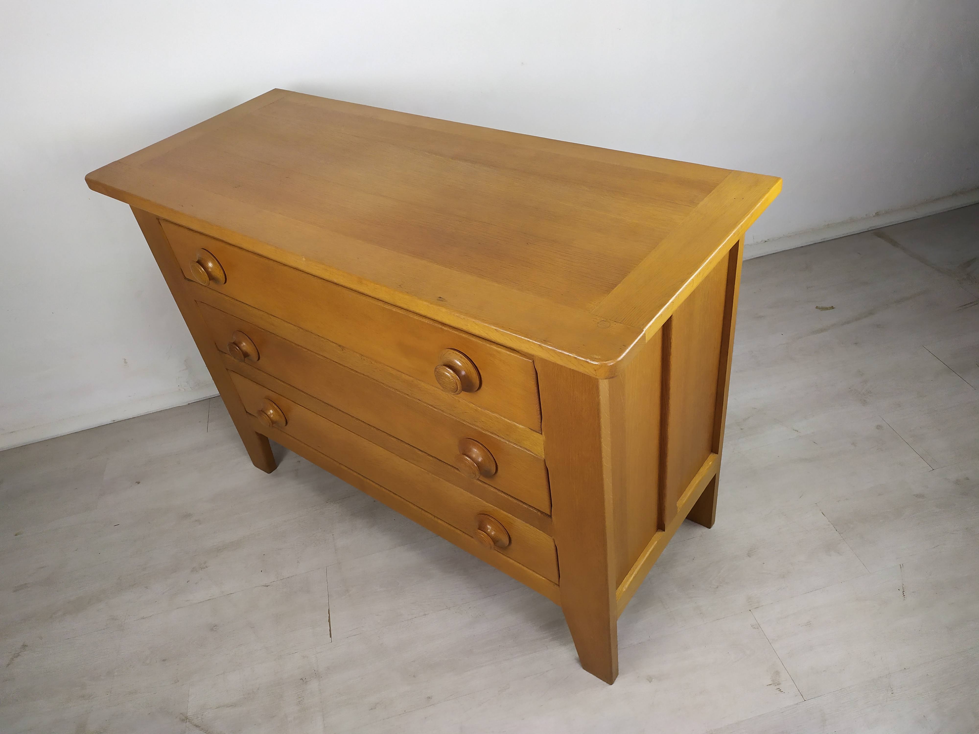 Vintage oak chest of drawers