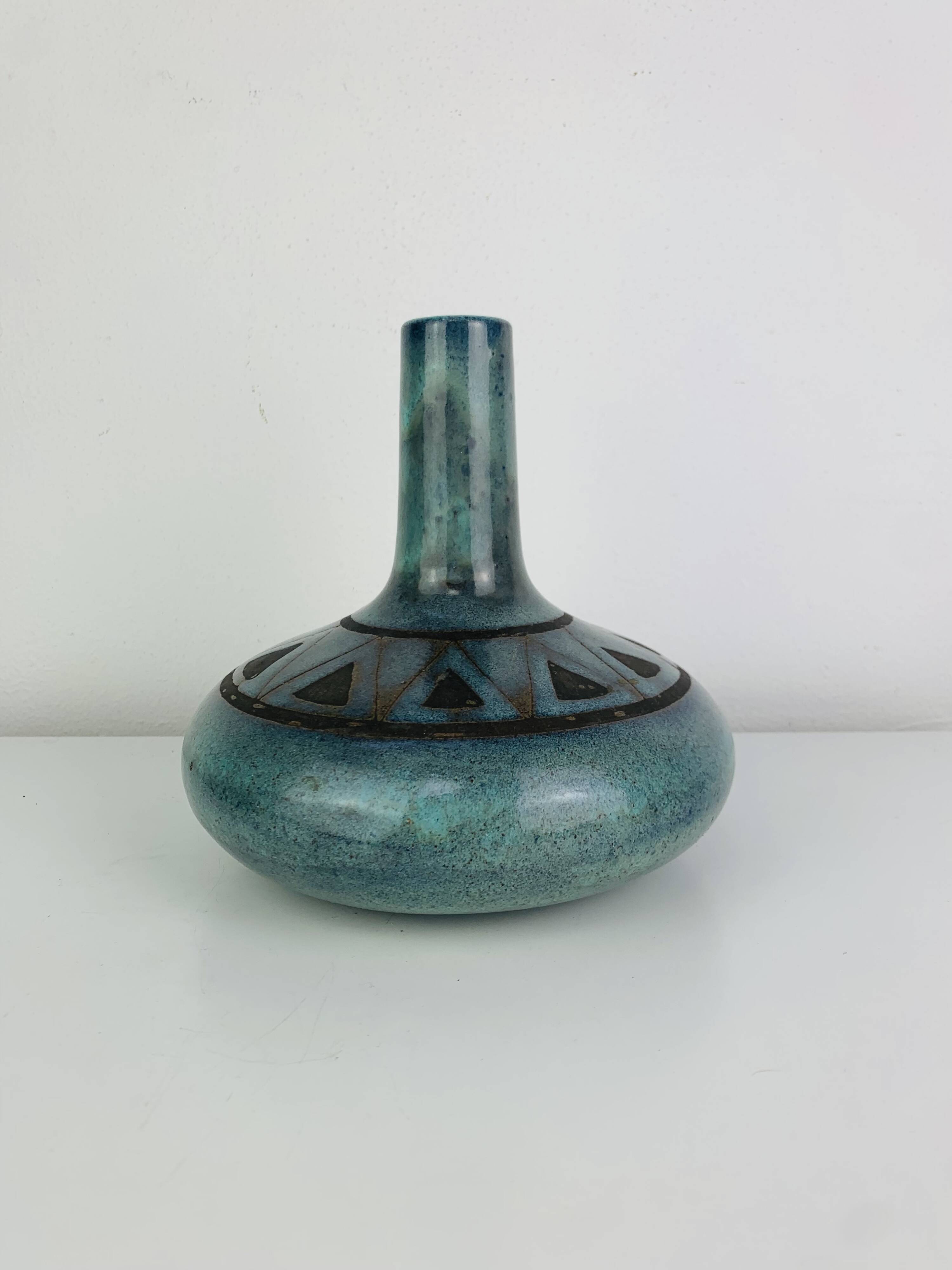 Vintage ceramic vase pottery Kings of Majorca in Perpignan, geometric.