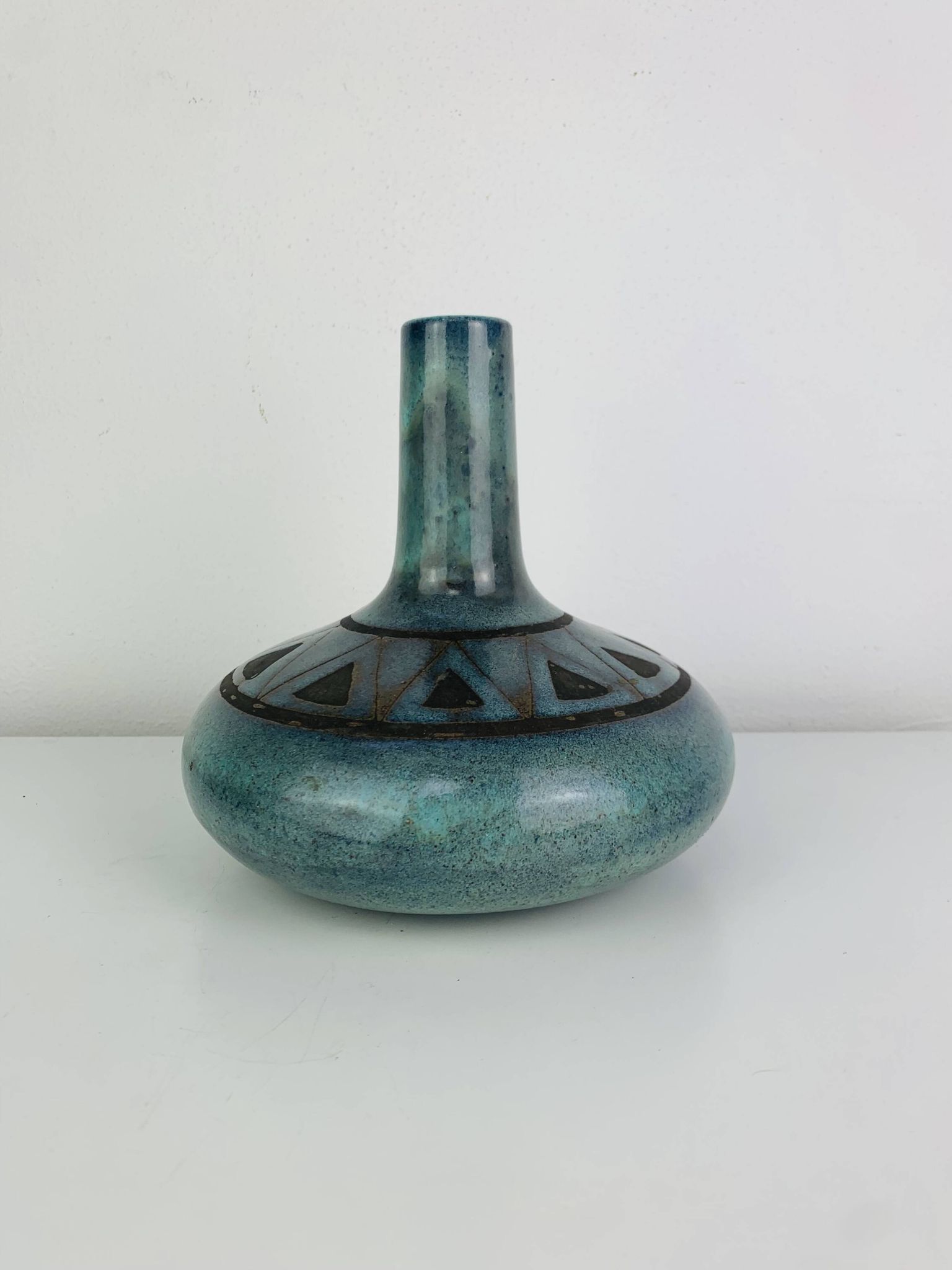Vintage ceramic vase pottery Kings of Majorca in Perpignan, geometric.