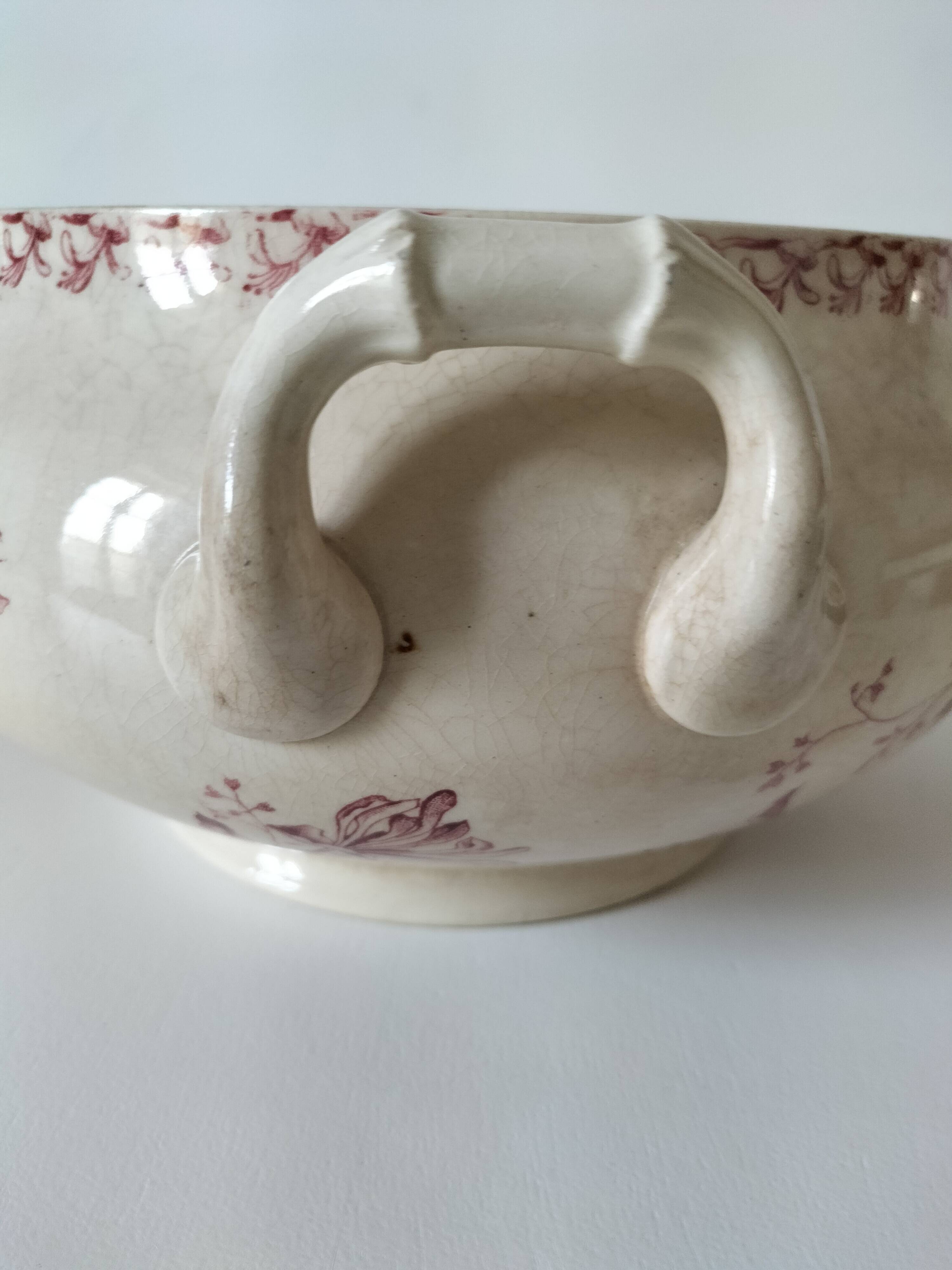 Large vegetable dish Gien model Honeysuckle Earth of Iron – 1886-1938