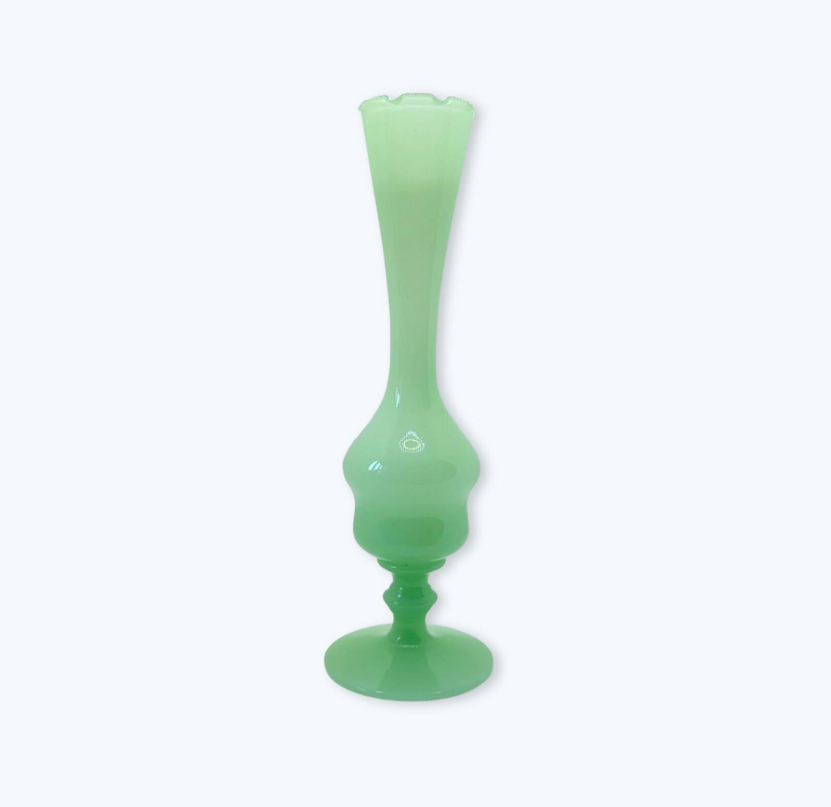 Vase en opaline verte