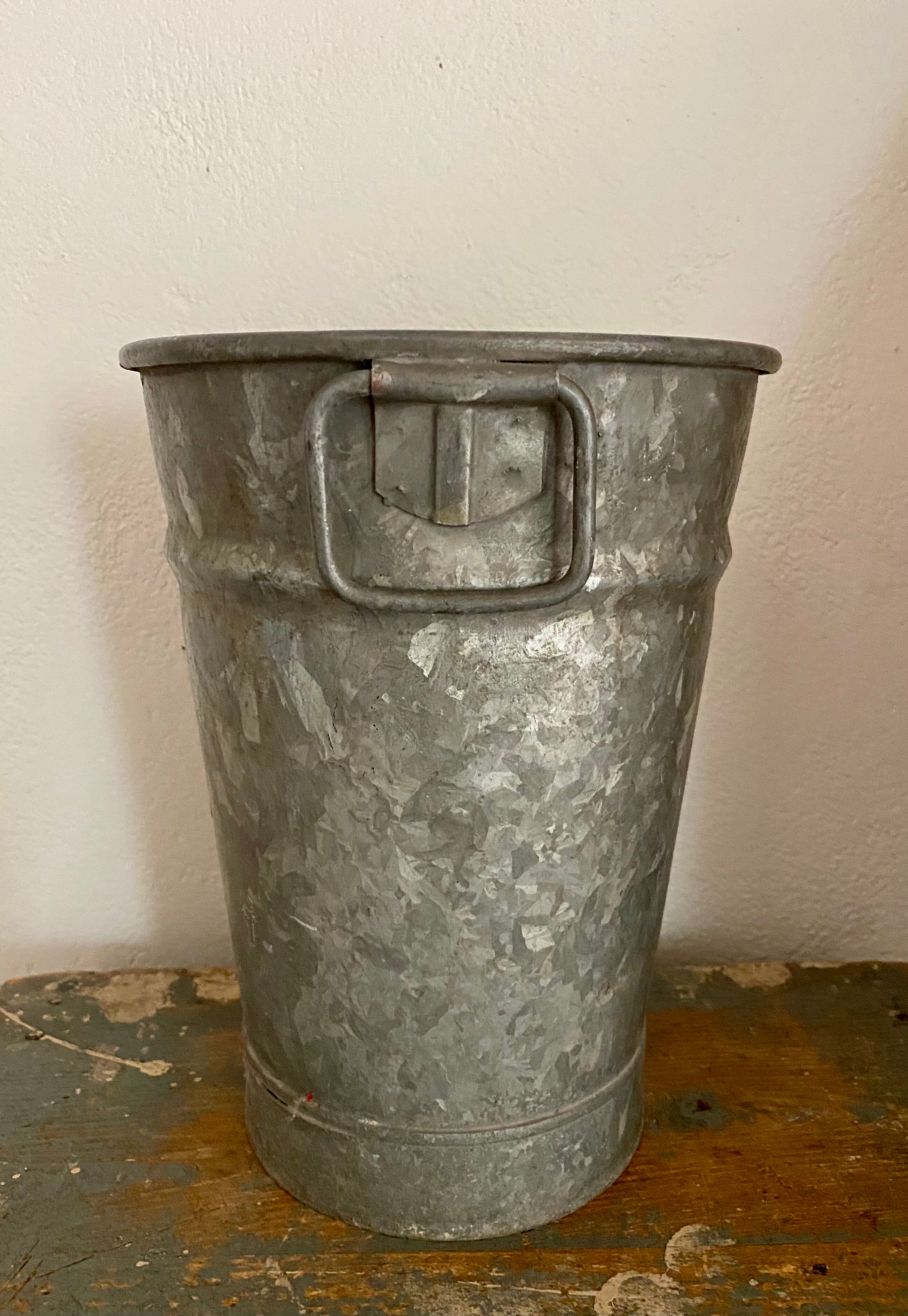Zinc florist pot