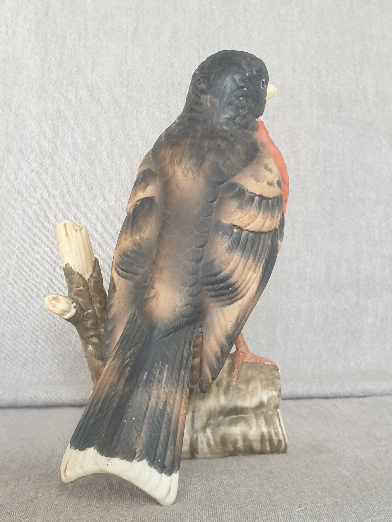 Matte porcelain bird sculpture from Milan by Eda Mann, American Blackbird