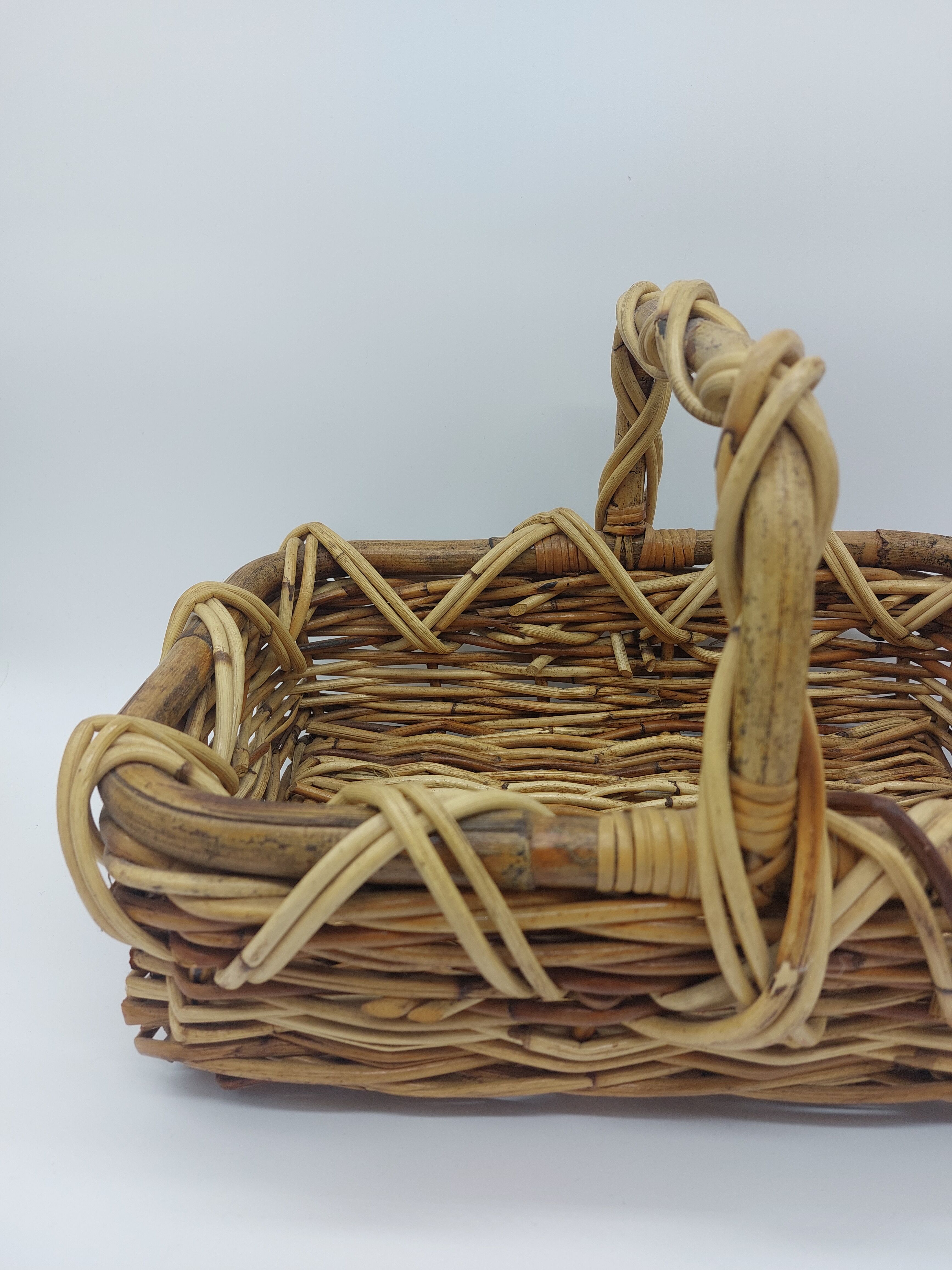 Wicker basket