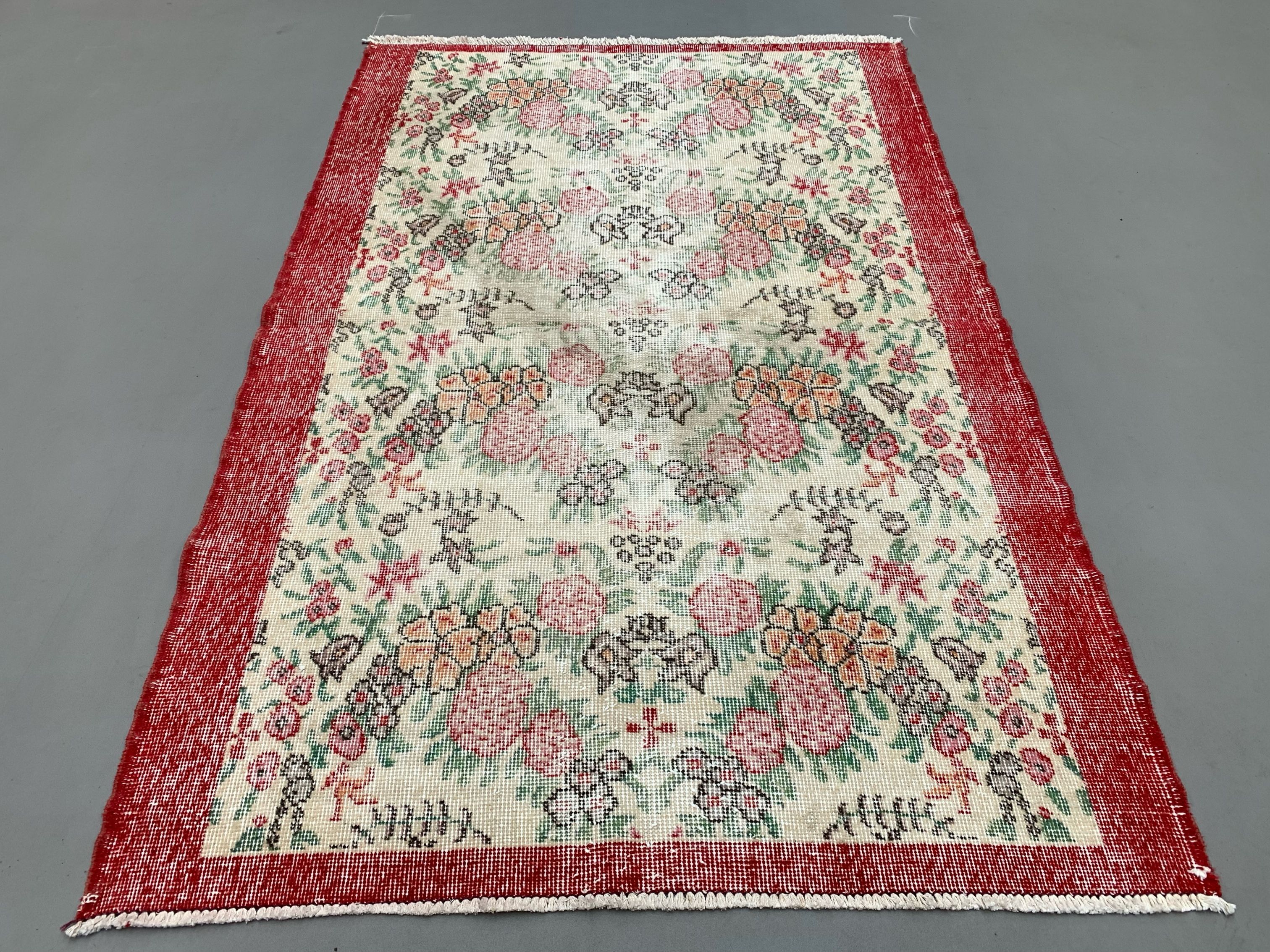 Vintage turkish rug 185x122 cm shabby distressed carpet medium