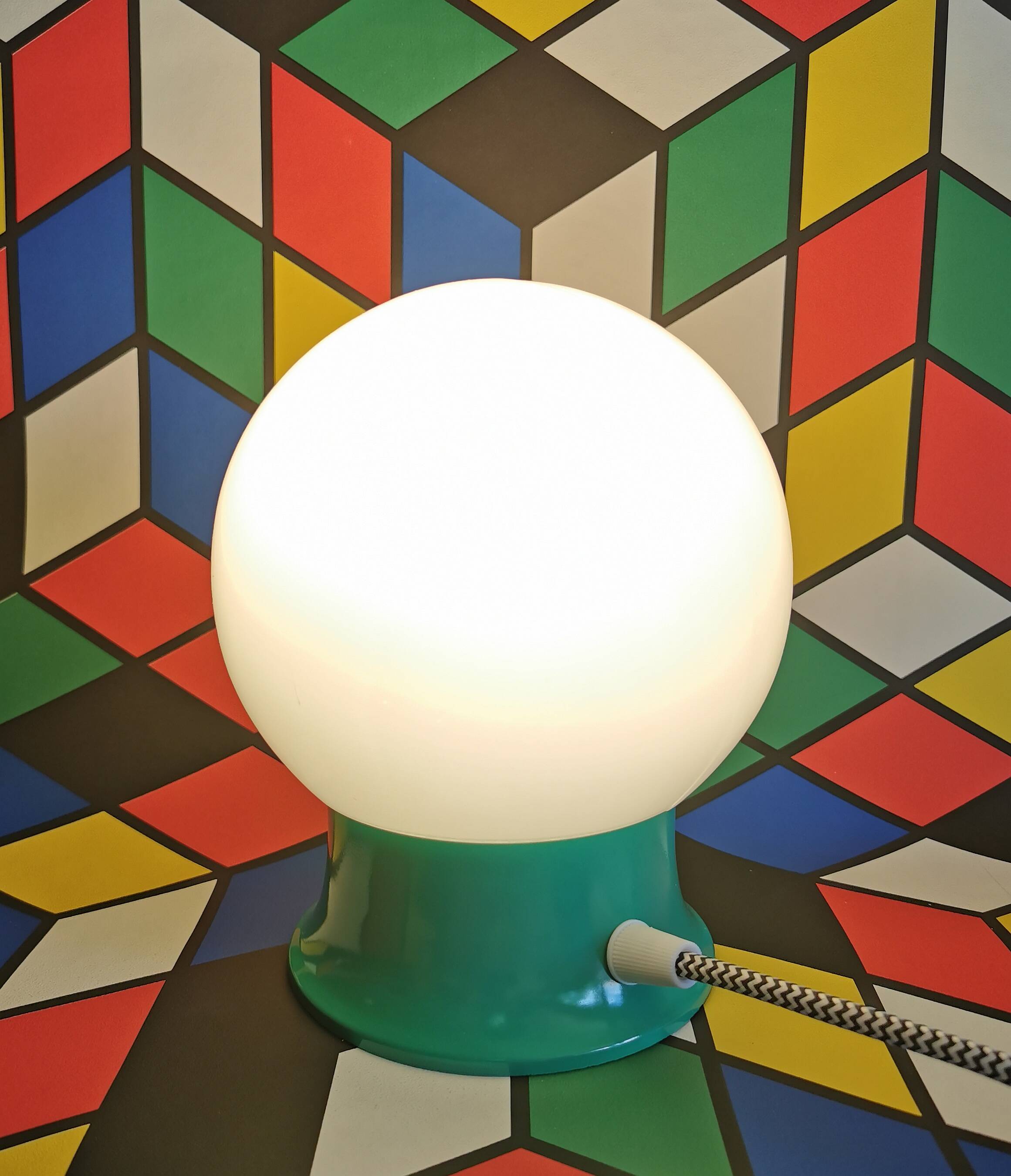 Vintage white opaline living room bedside desk lamp "Green"