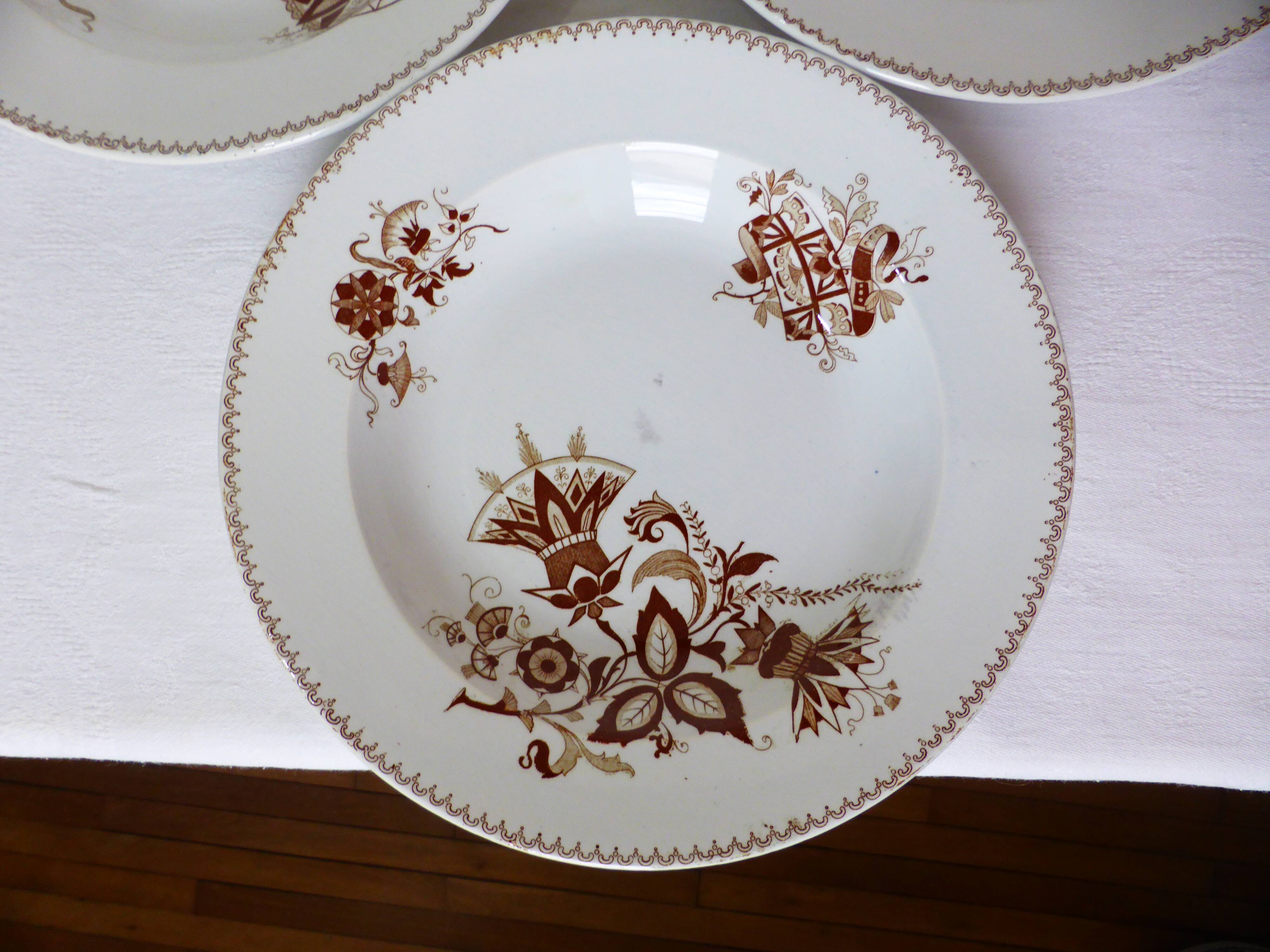 3 deep plates from Sarreguemines, Danish model 210427.