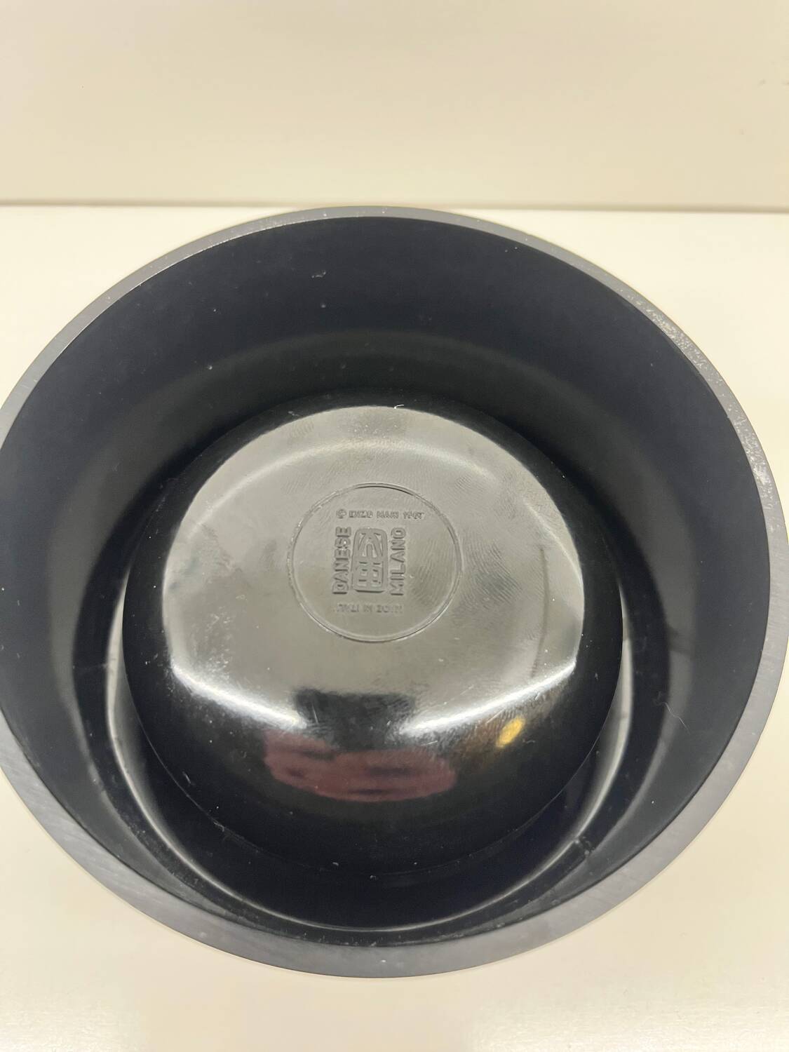 Enzo Mari ashtray Borneo - Danese Milano - Black melamine – Design it