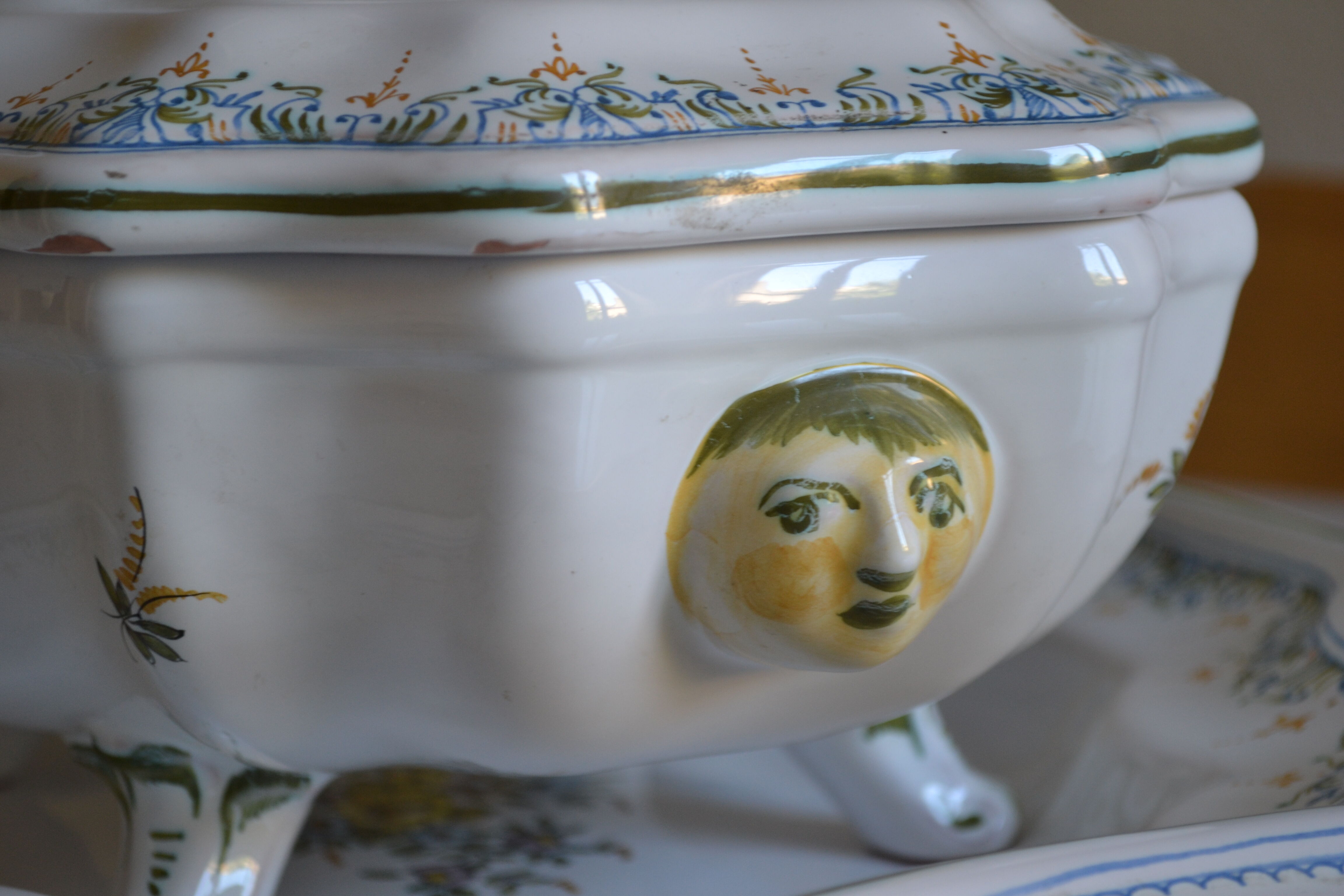 Tureen or vegetable dish in earthenware by Lallier in Moustiers