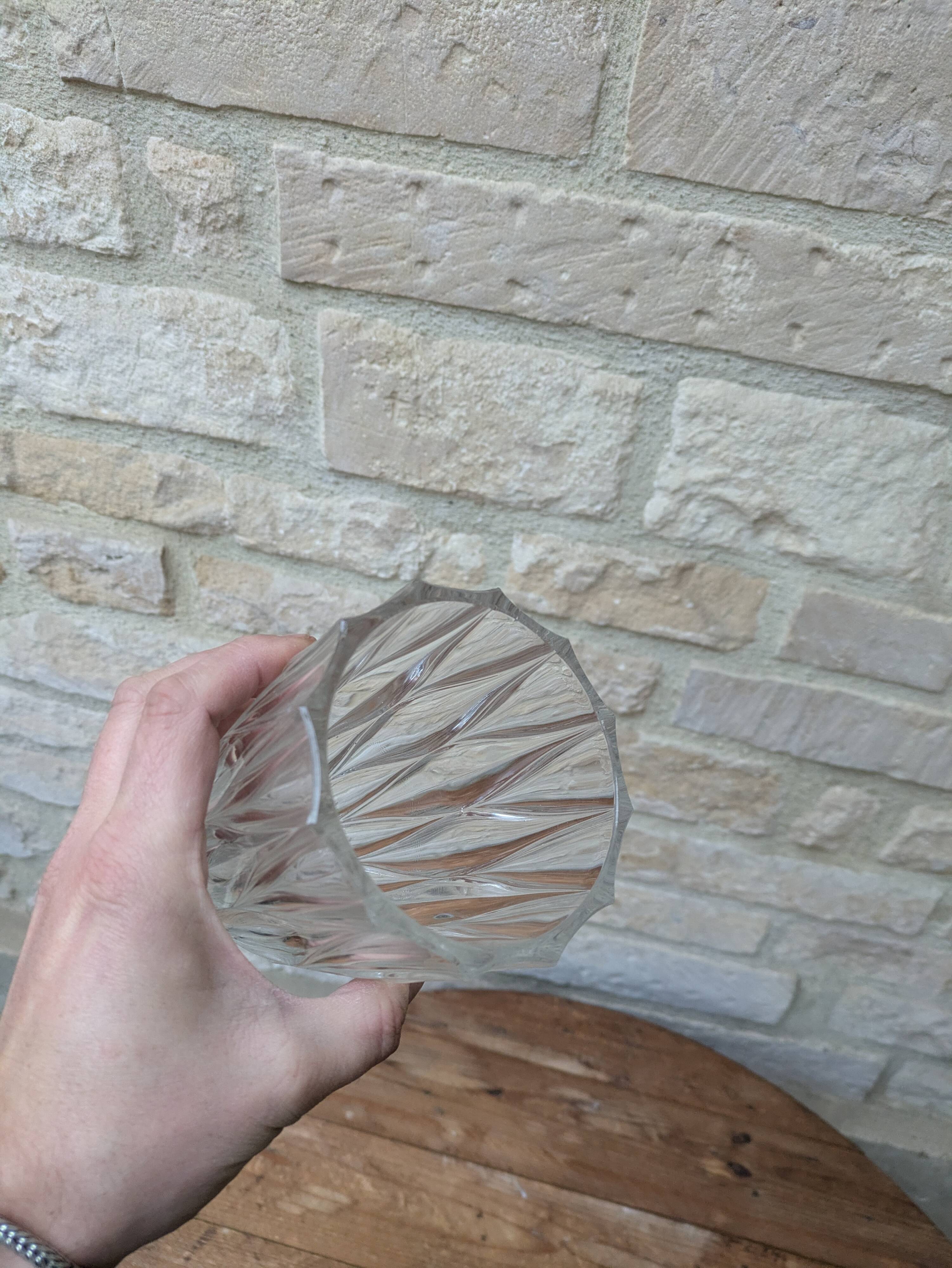 Old chiseled glass vase h16cm