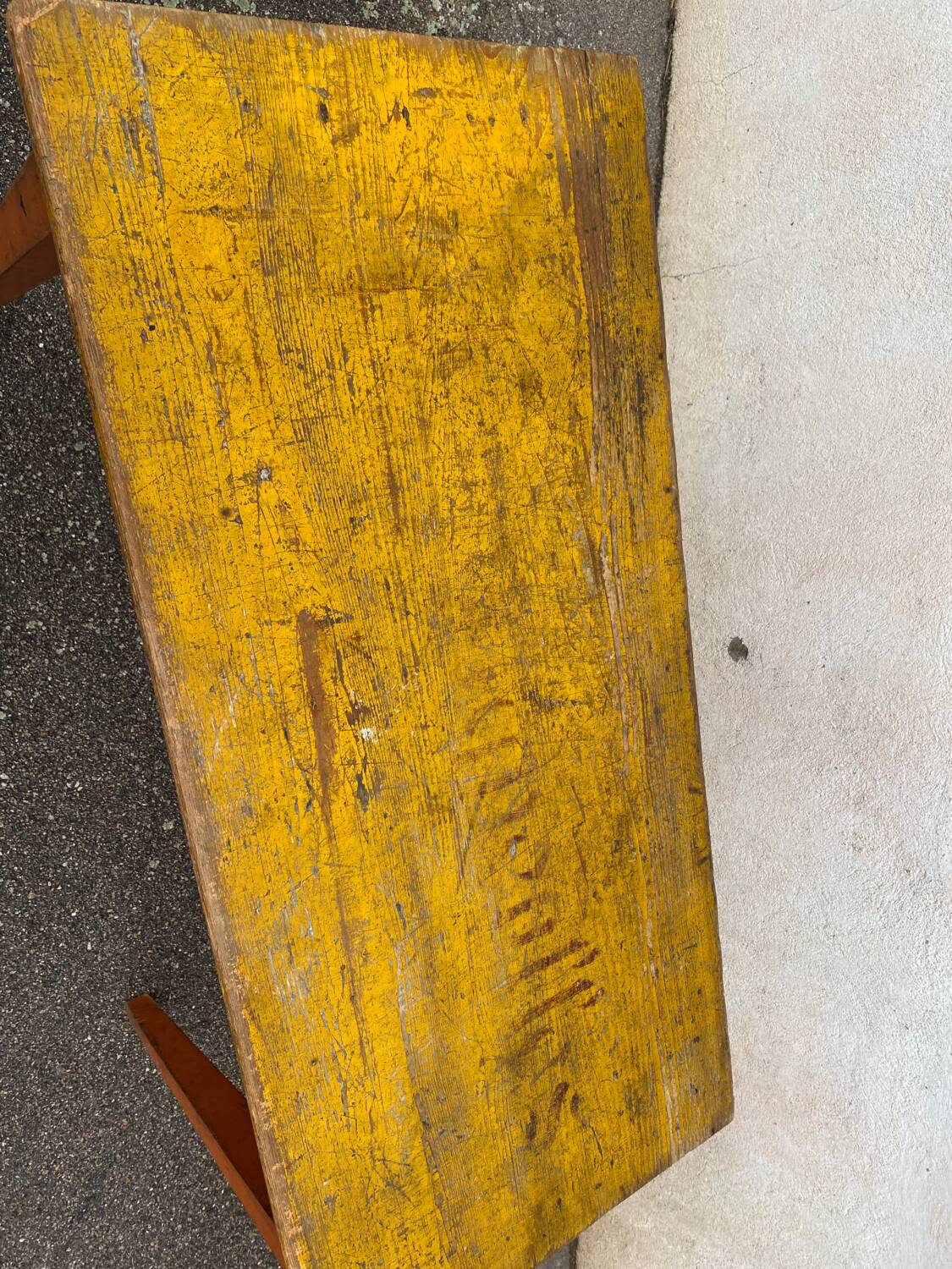 Champigneulles brasserie table