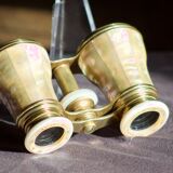 Twins Theatre / Napoleon model opera glasses in Mother-of-pearl and Golden Brass - Authentic