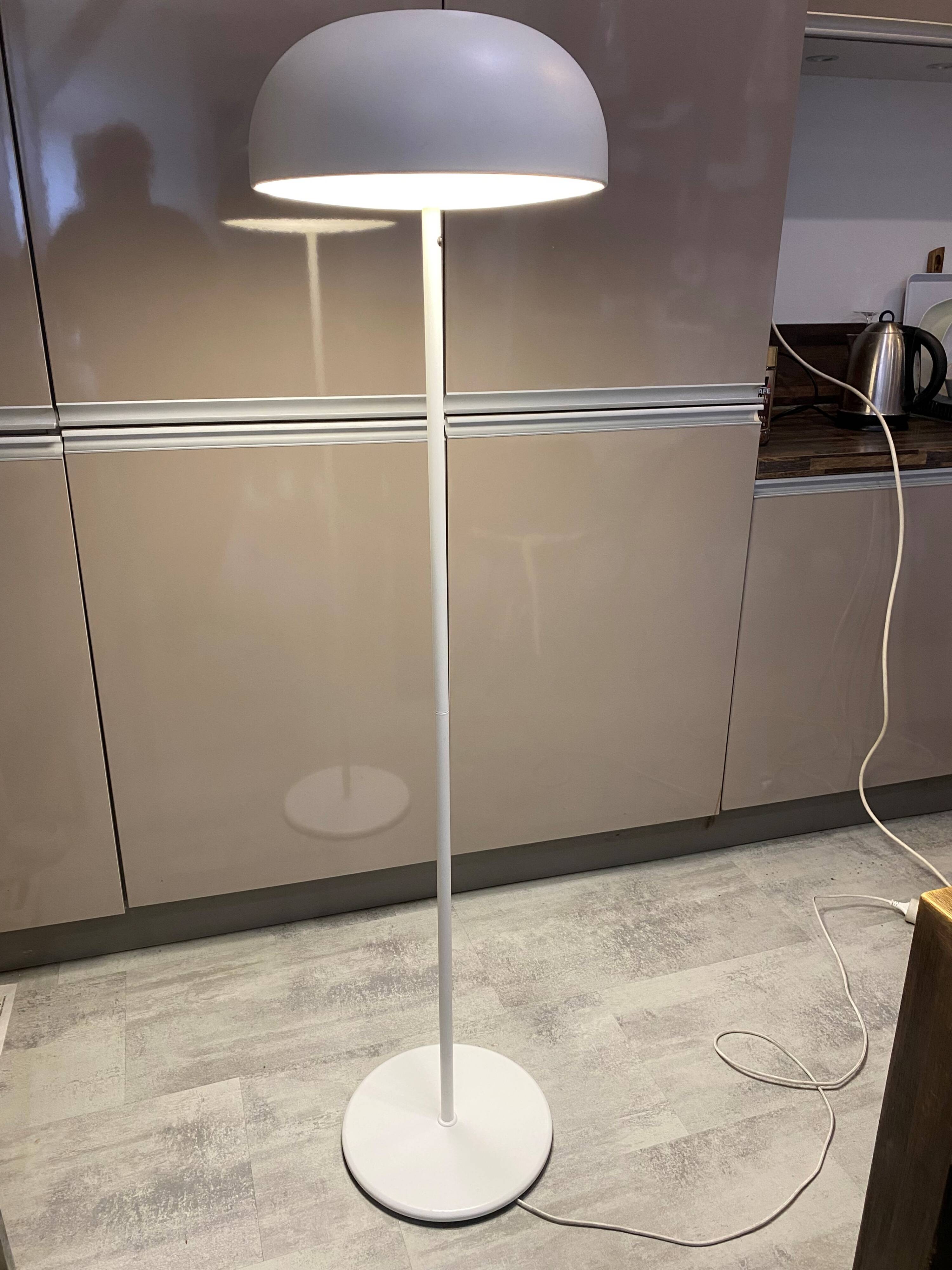 Ikea Nymane mushroom floor lamp TYP G1706 in white metal, 1990