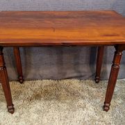 Table d'appoint en acajou