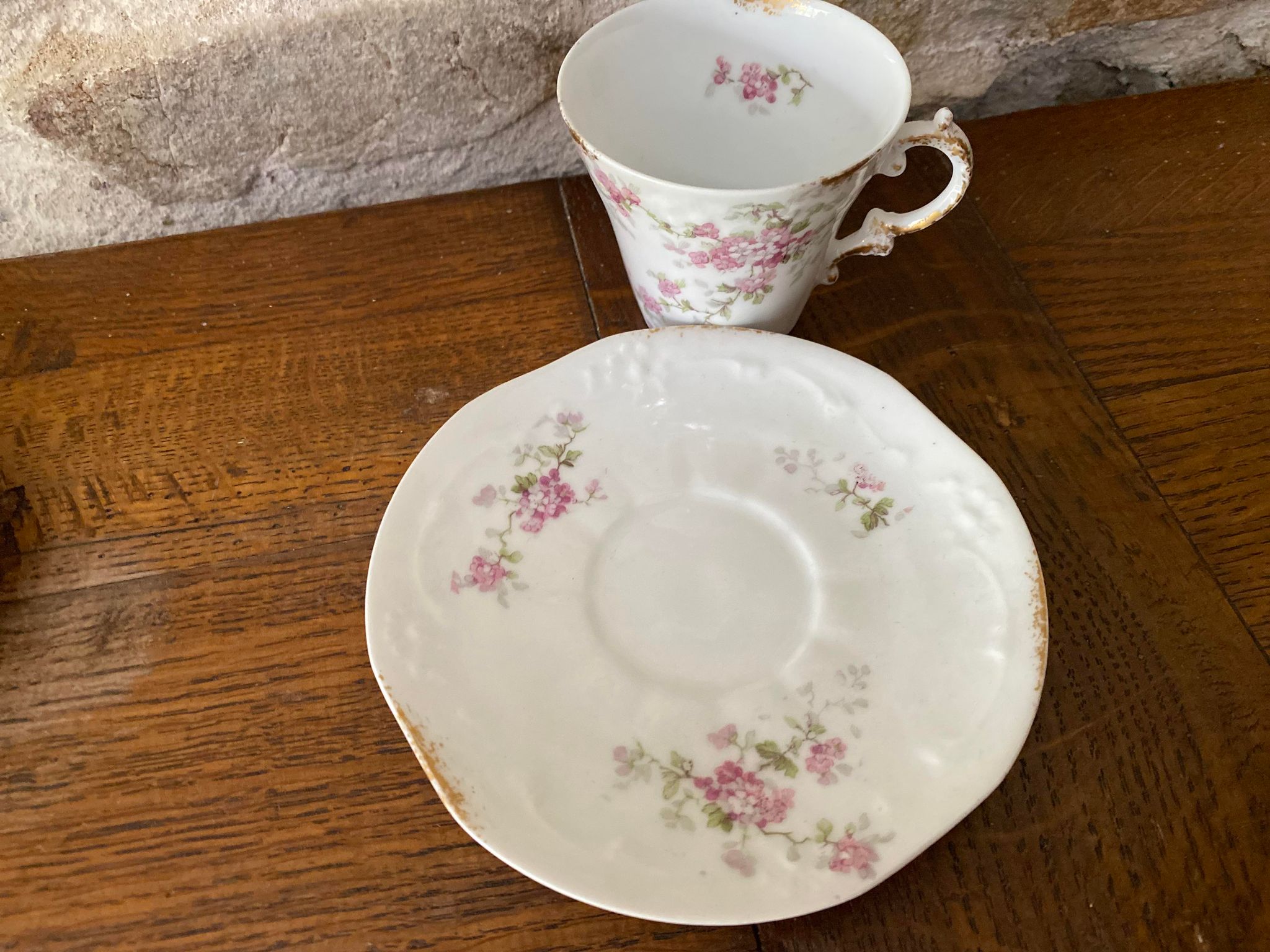 Set of 2 old porcelain cups with their saucer