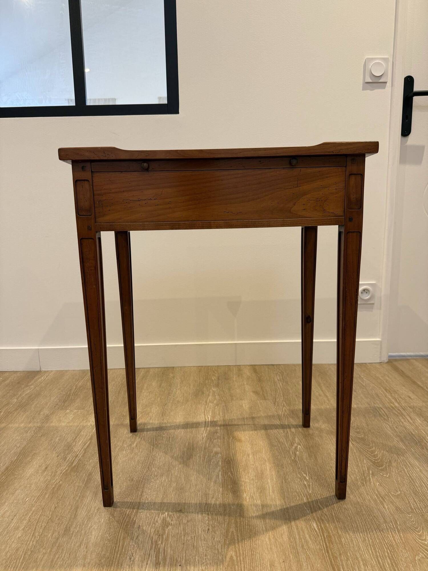 Bureau d'appoint style Louis XVI