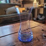Vase en verre bleu facetté – Style Art Déco années  30's/40's