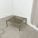Table basse carré chrome / verre fumé