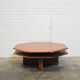 Table basse hexagonale en bois avec plateau