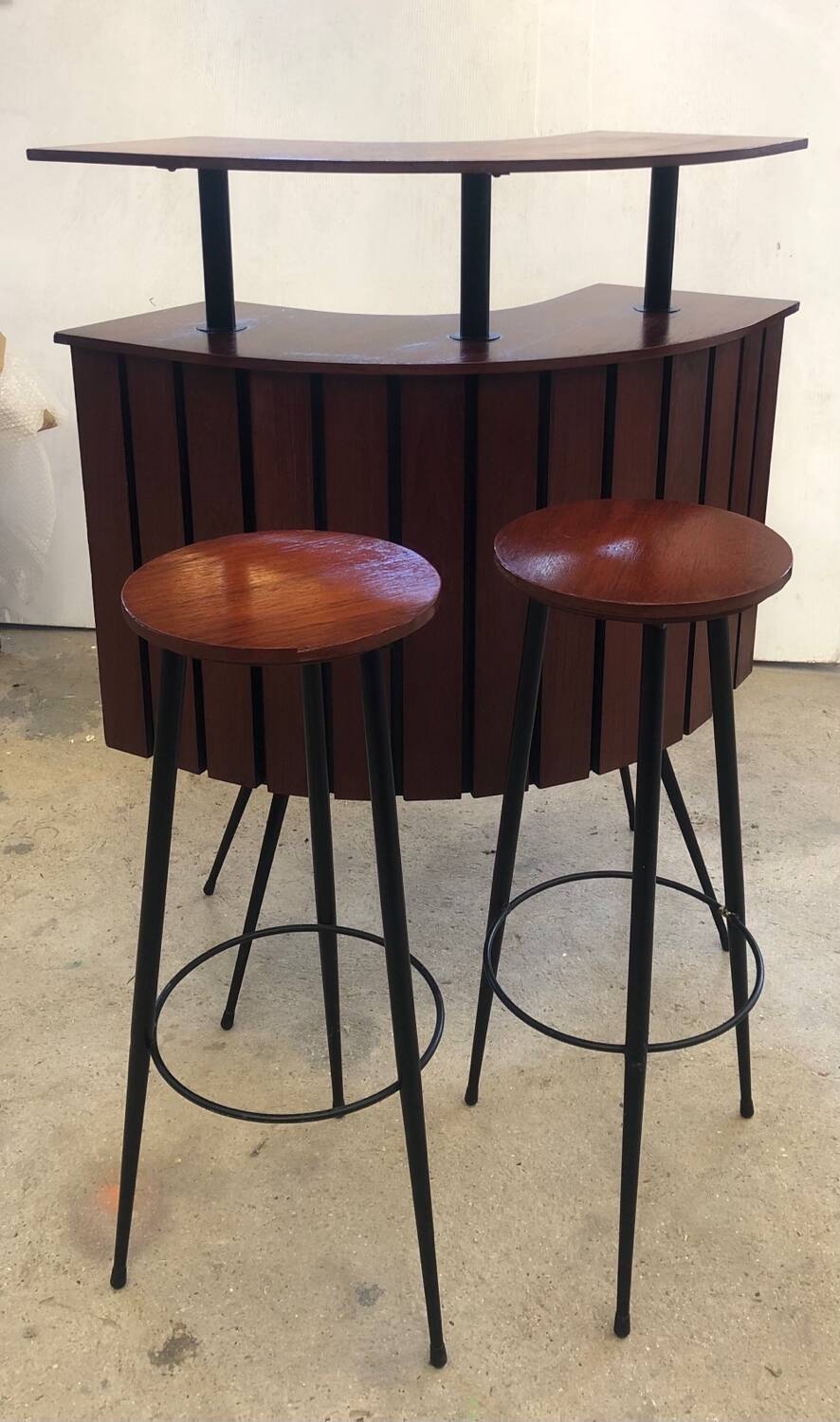 1950s cocktail bar