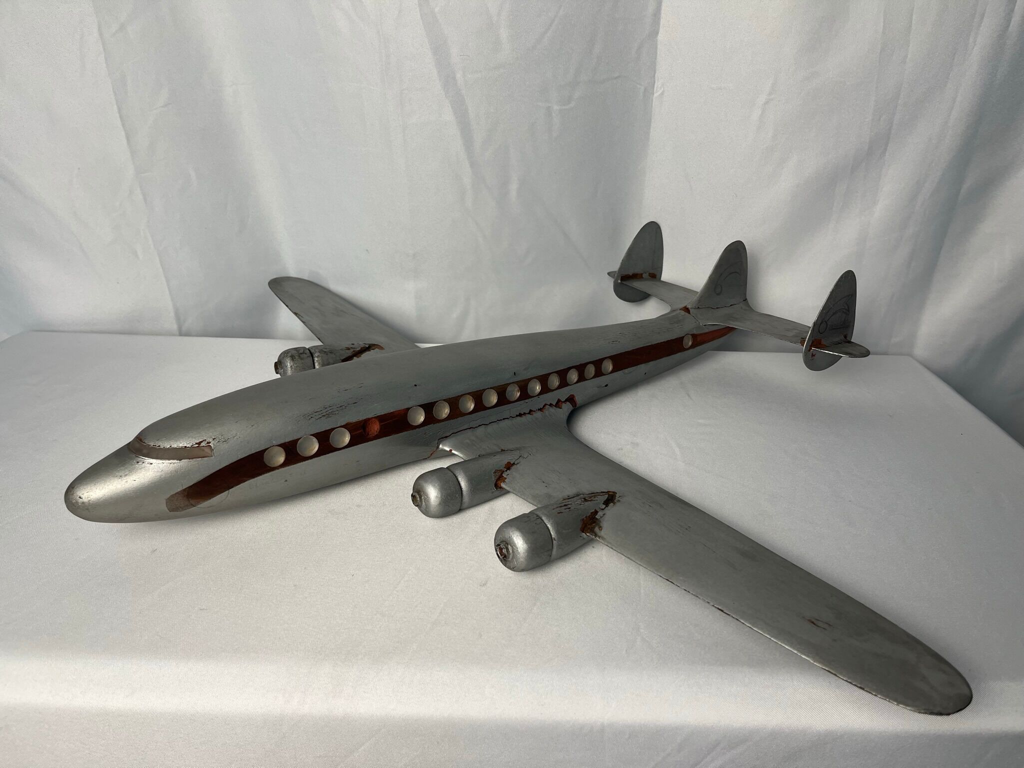 Model airplane Constellation in wood 1960