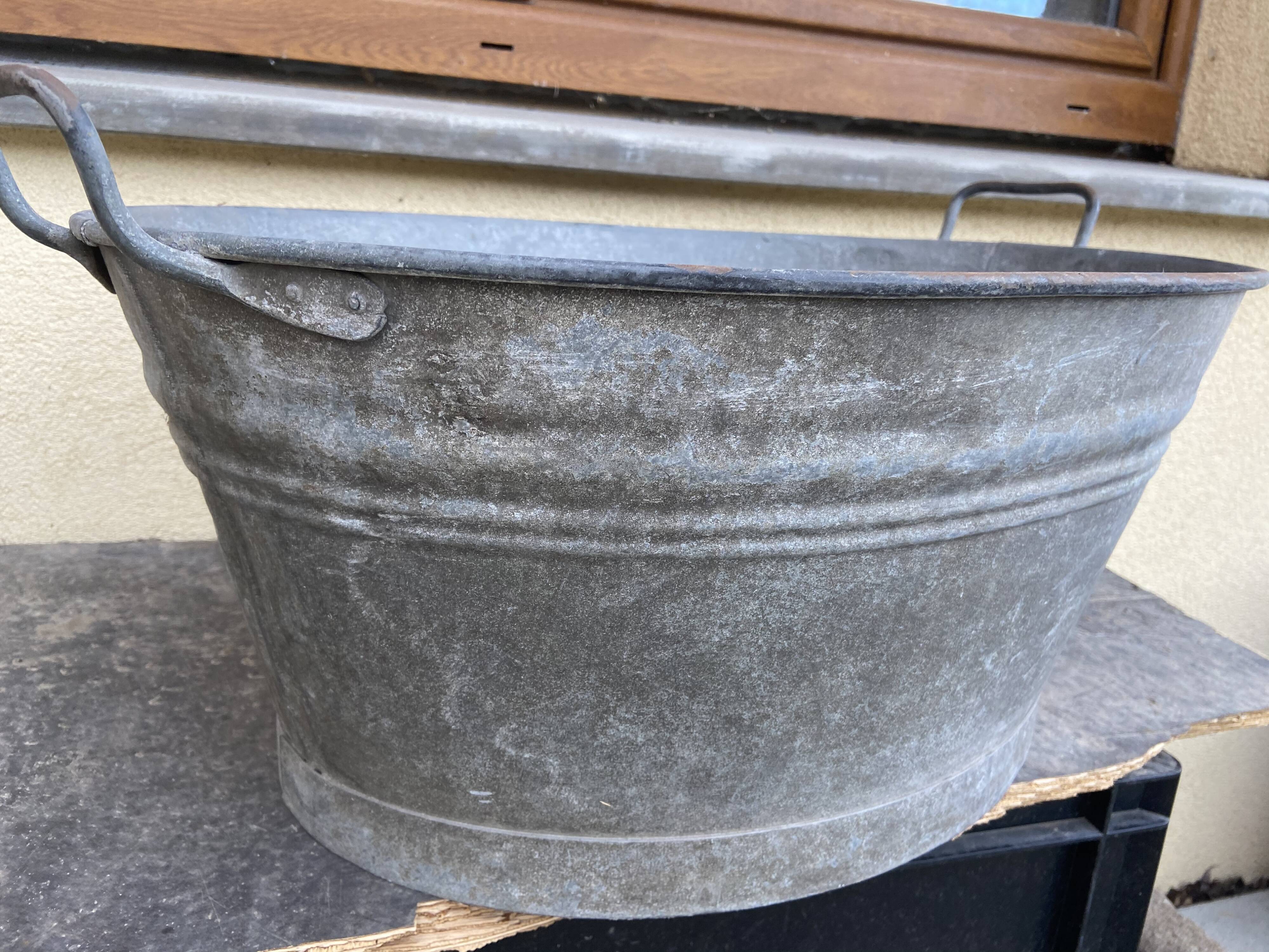 Vintage zinc galvanized basin